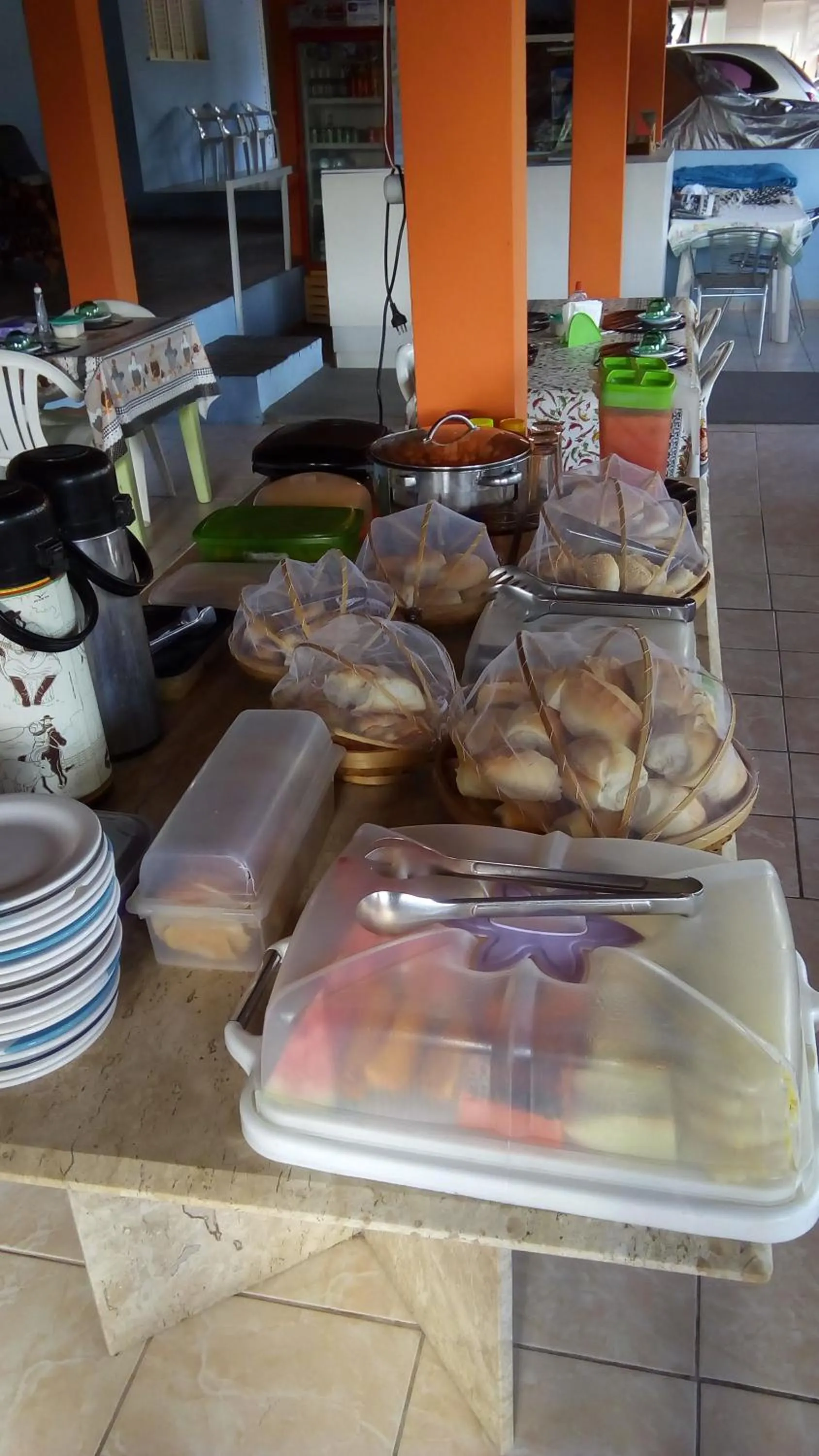 Buffet breakfast in Pousada Recanto do Amanhecer