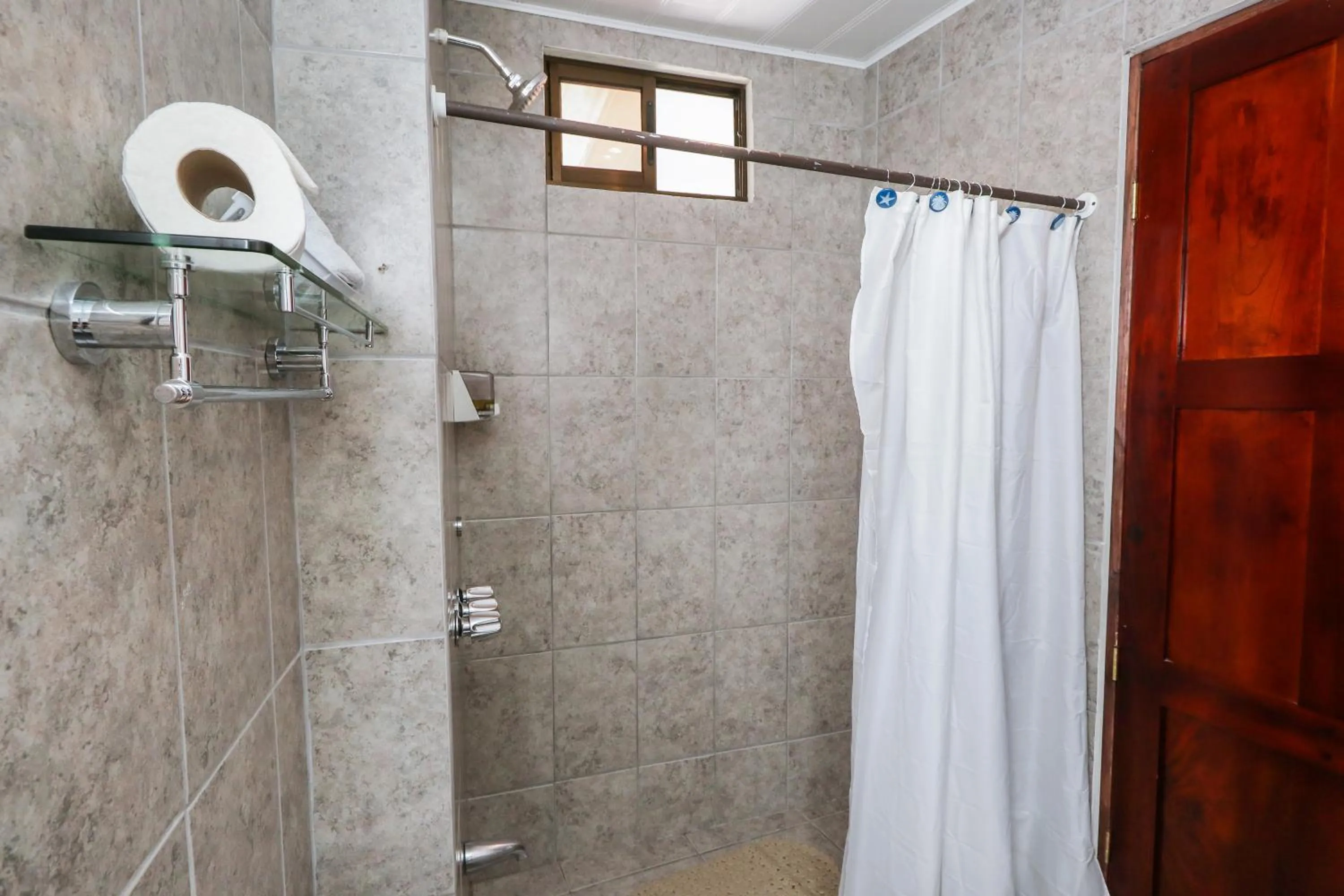 Shower in Hotel Flor Blanca