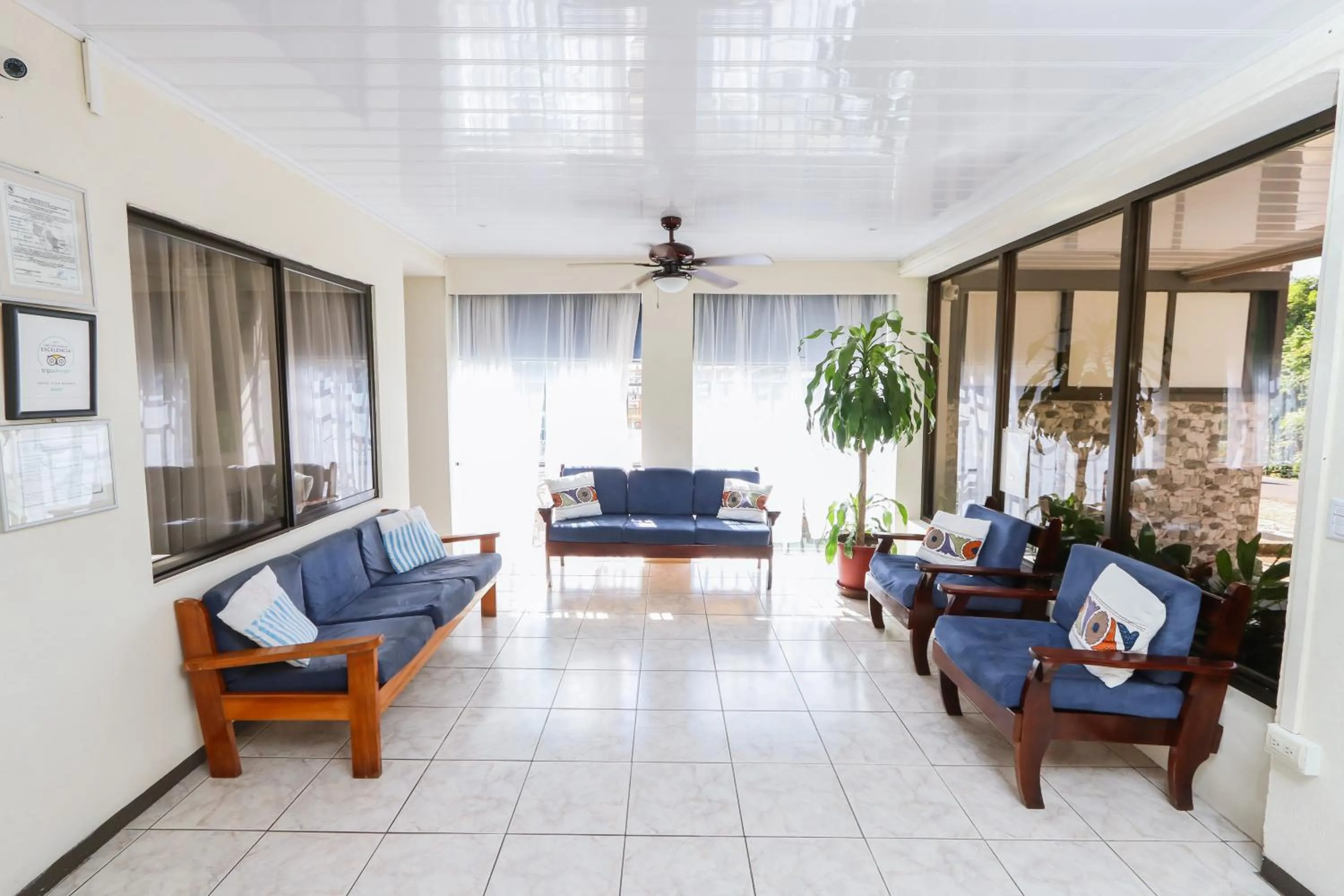 Living room in Hotel Flor Blanca