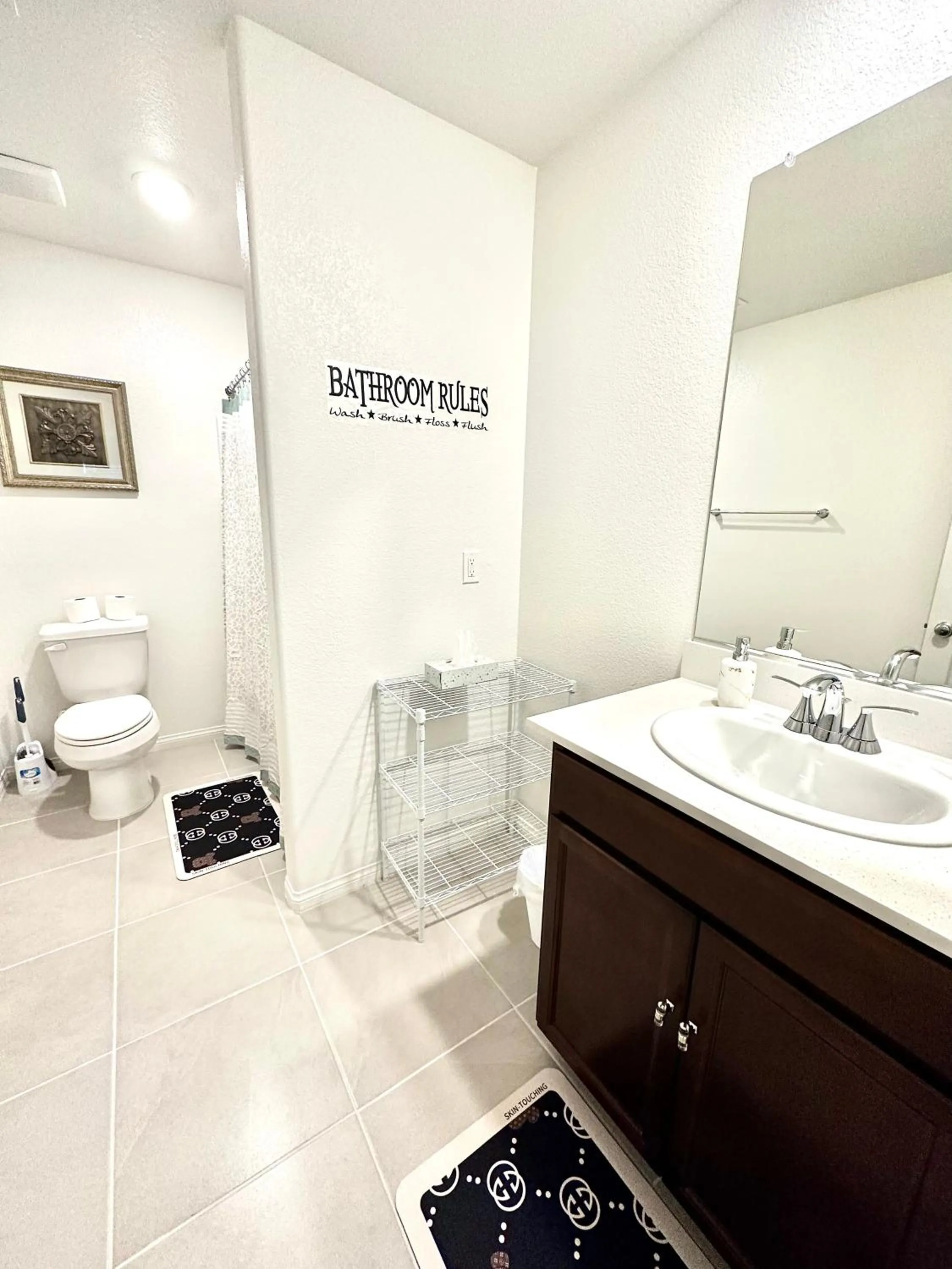 Shower in Spacious House, 5 bedrooms, Sleeps 12, Near Las Vegas Strip and Airport