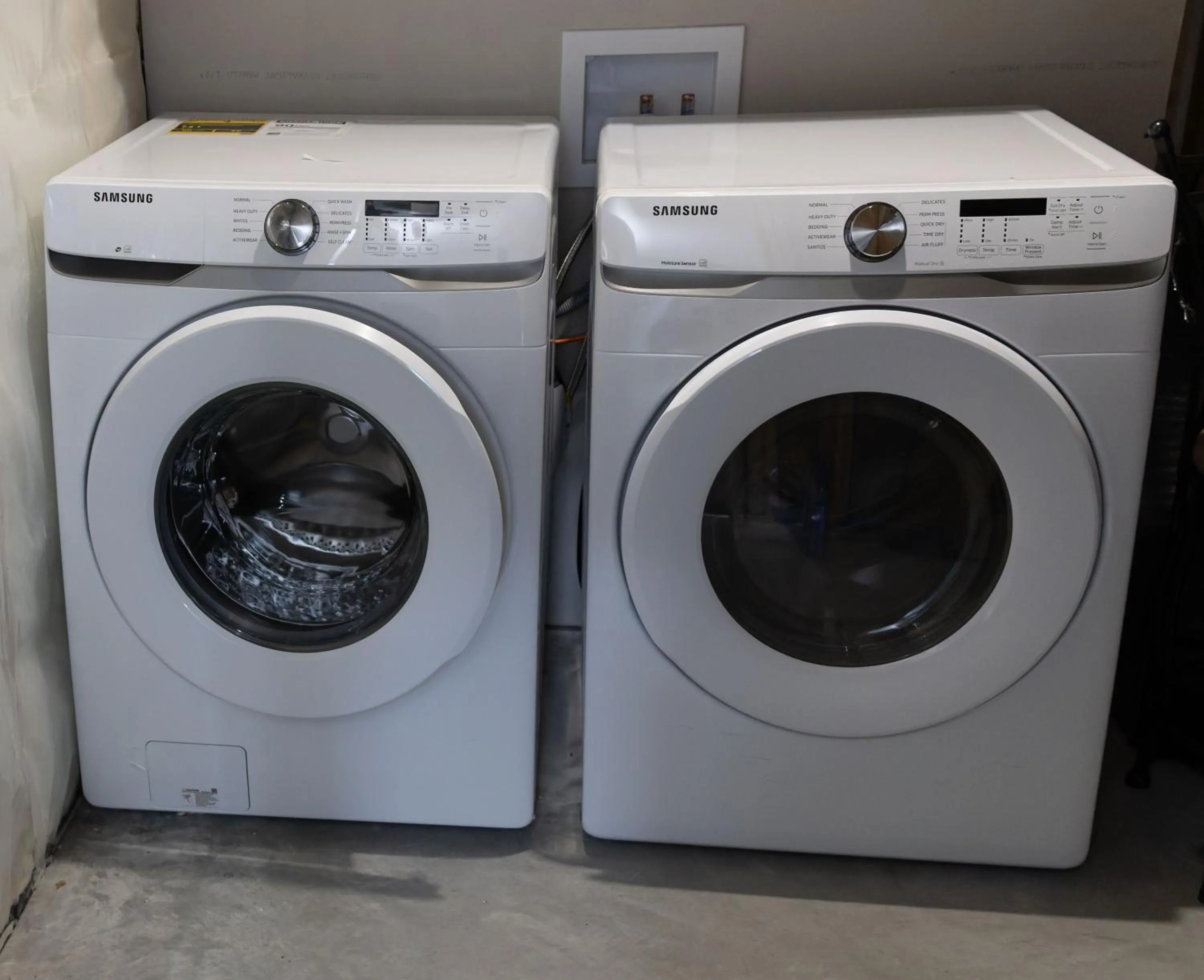 washing machine in The Jade Place