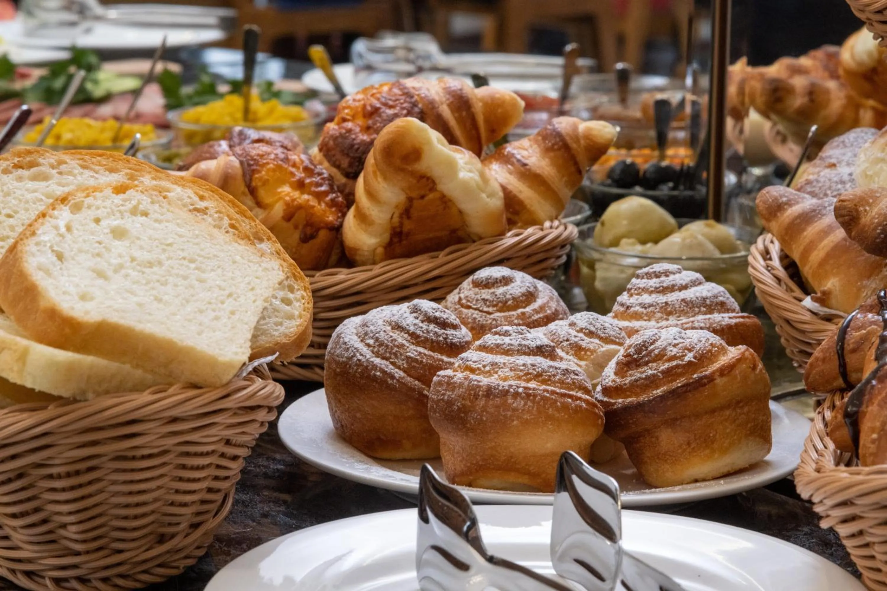 Breakfast in Garnet Mir Hotel