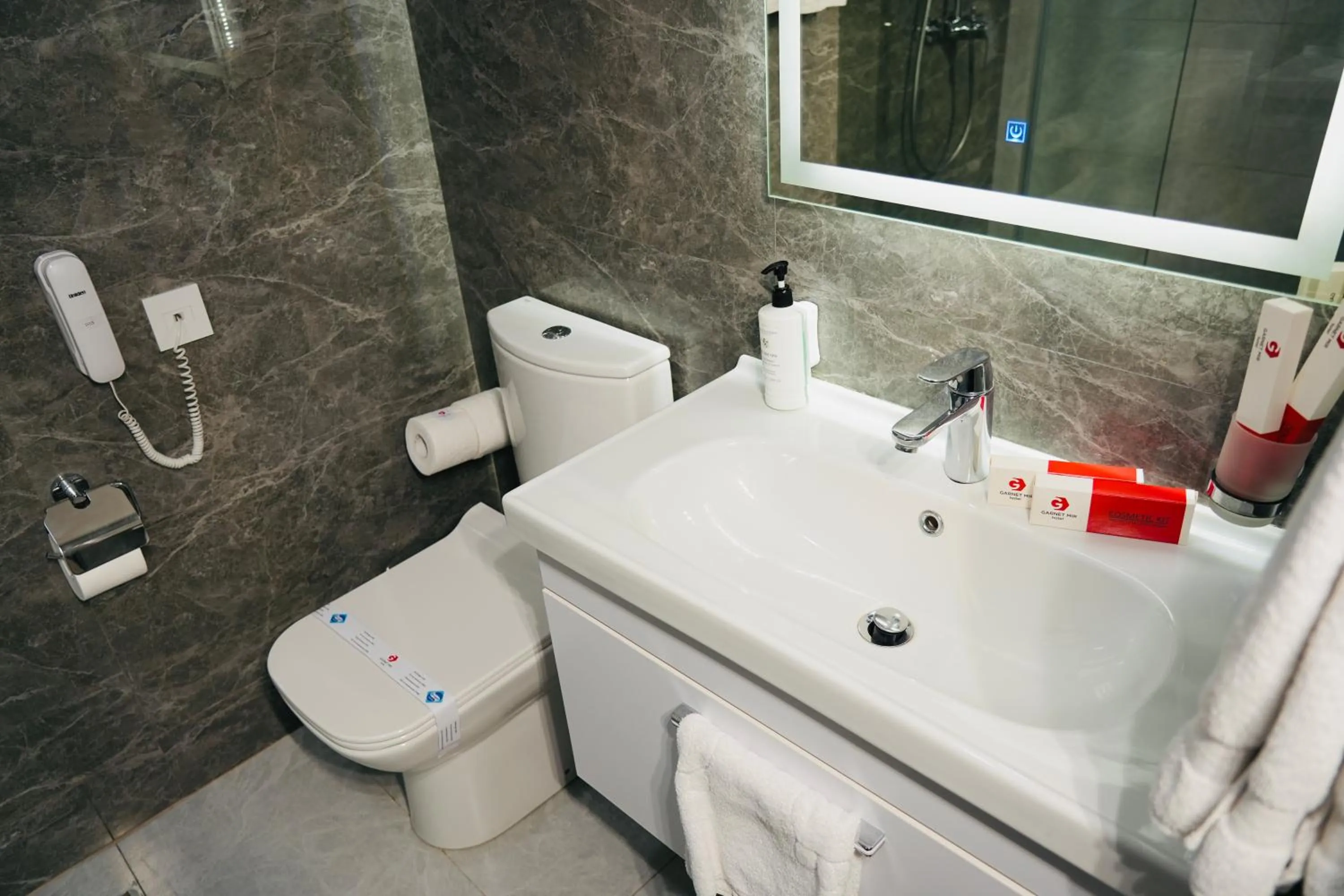 Shower in Garnet Mir Hotel