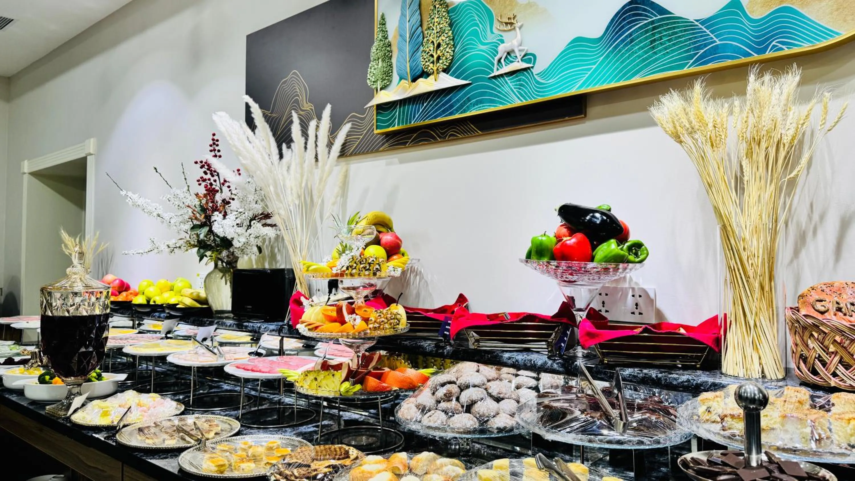 Food and drinks in Garnet Mir Hotel