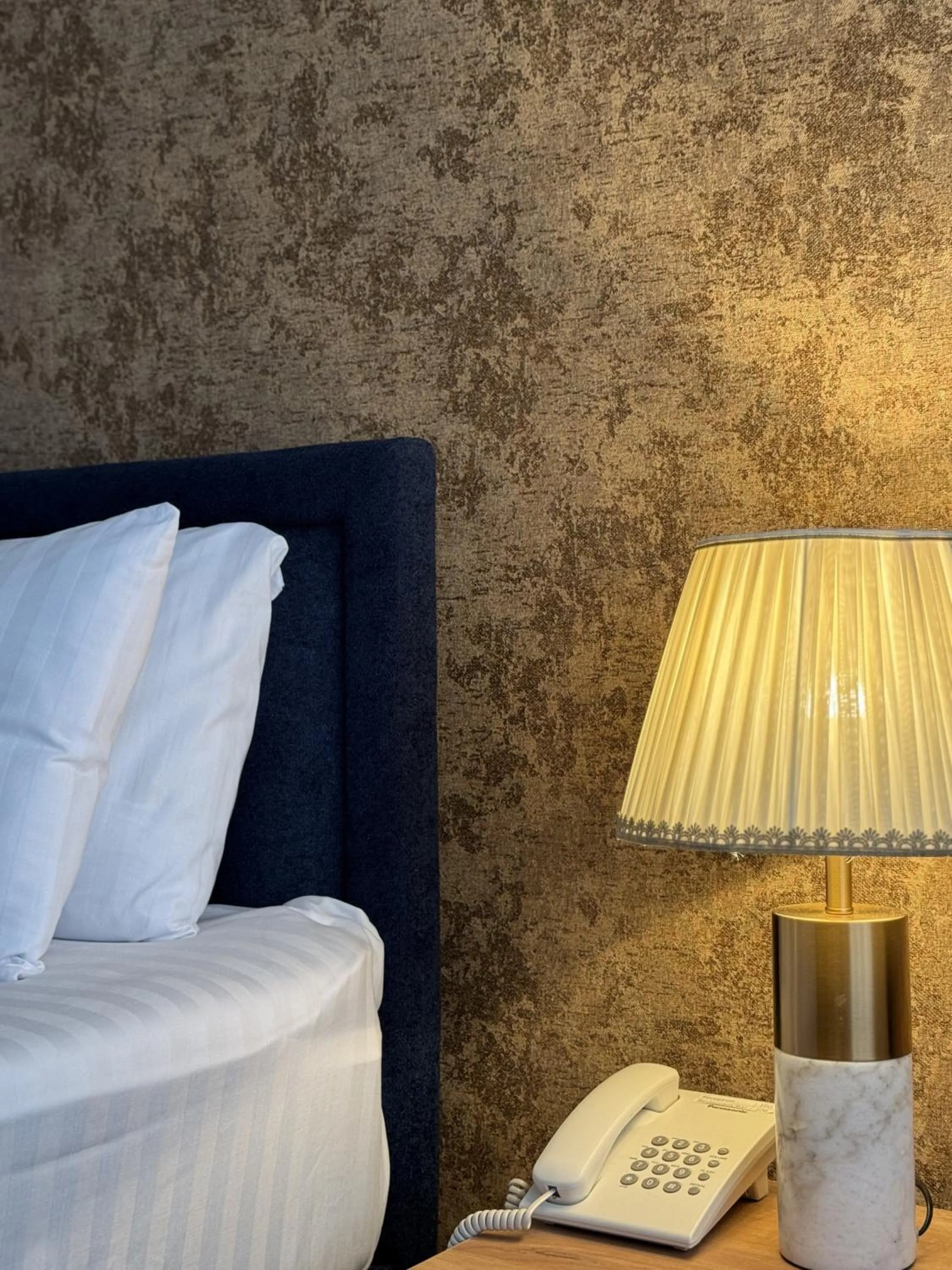 Bed in Garnet Mir Hotel