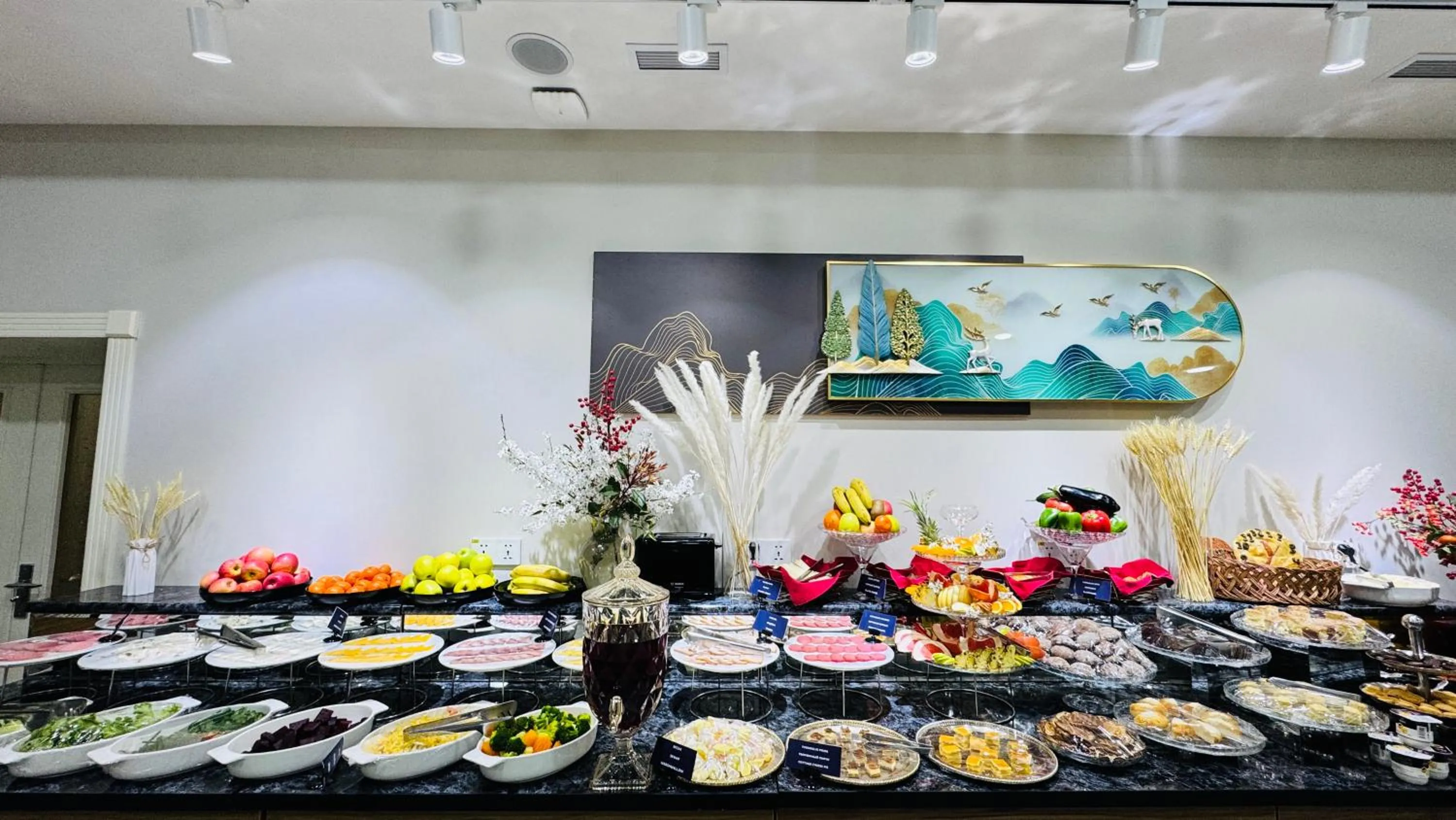 Food and drinks in Garnet Mir Hotel