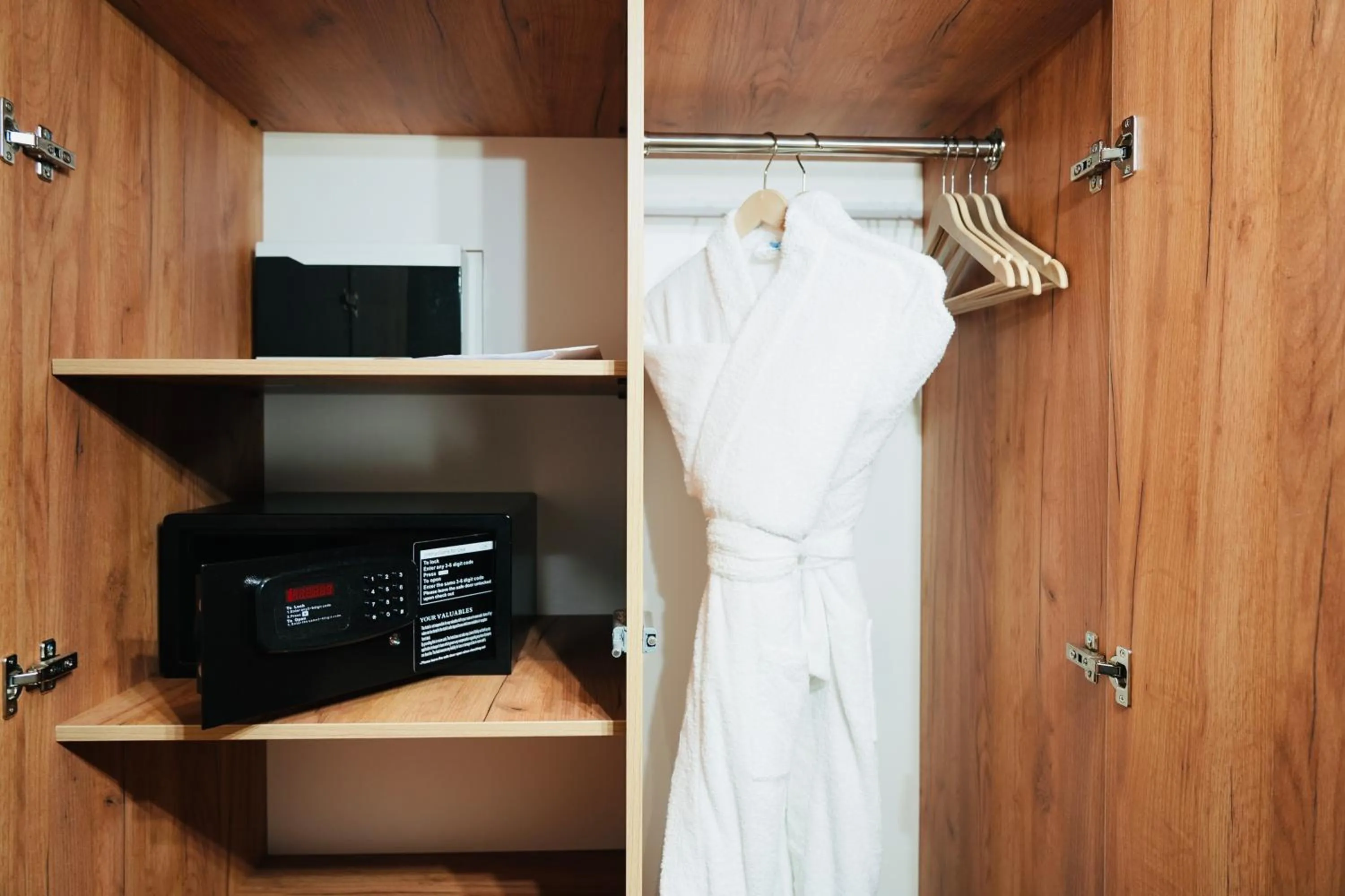 safe in Garnet Mir Hotel