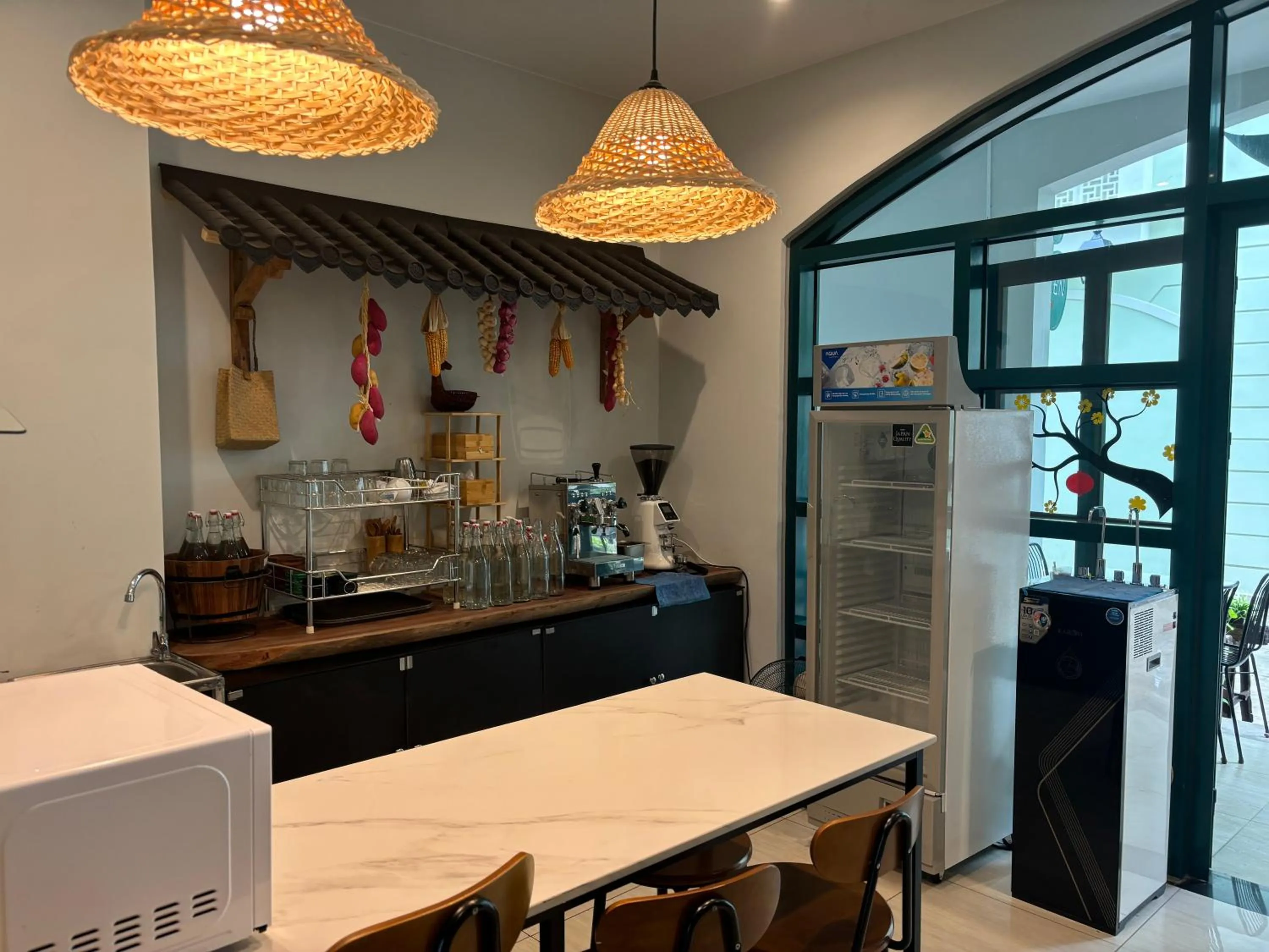 Kitchen or kitchenette in Green Inn Phu Quoc Hotel