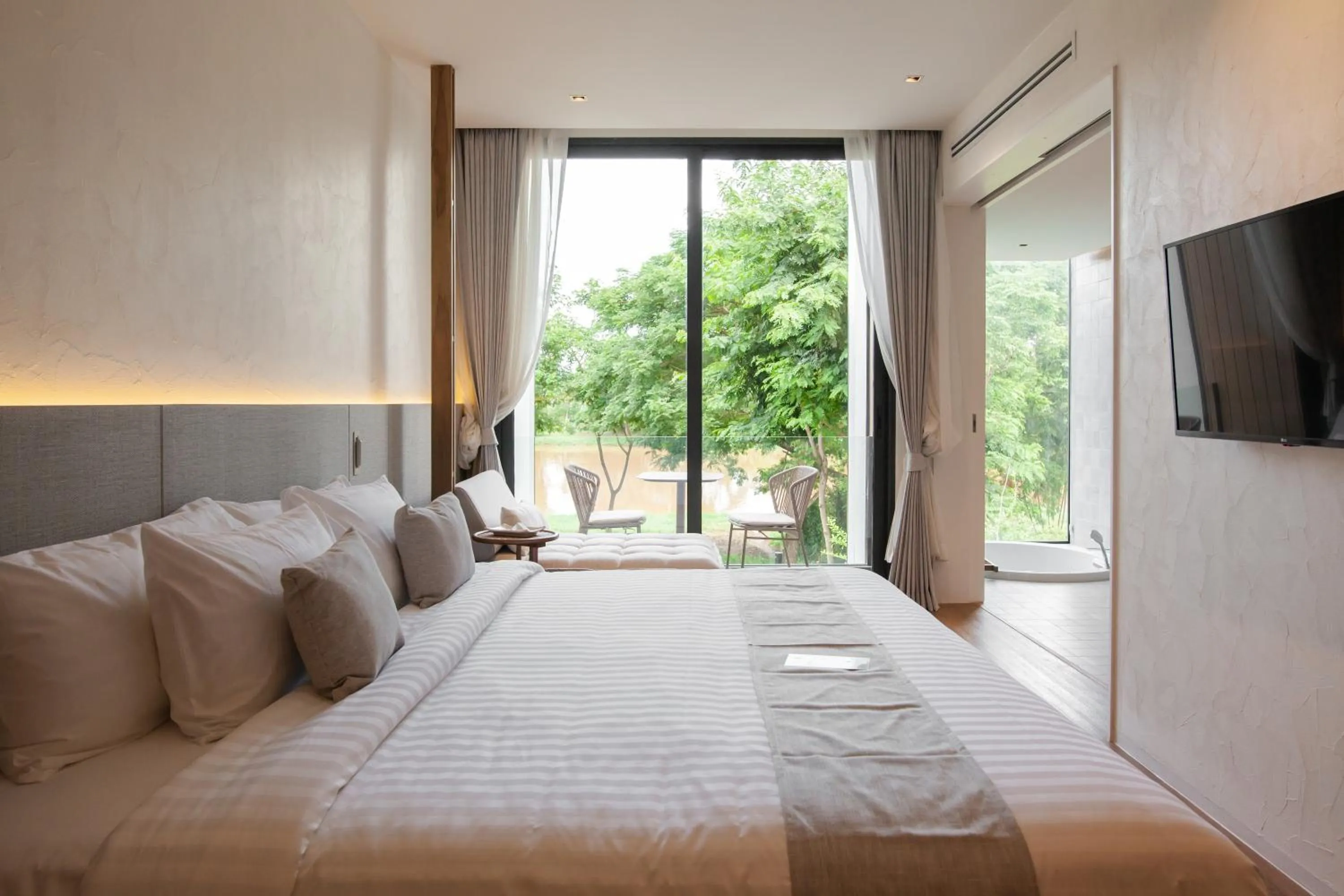 Bedroom, Bed in Riva Vista Riverfront Resort Chiang Rai