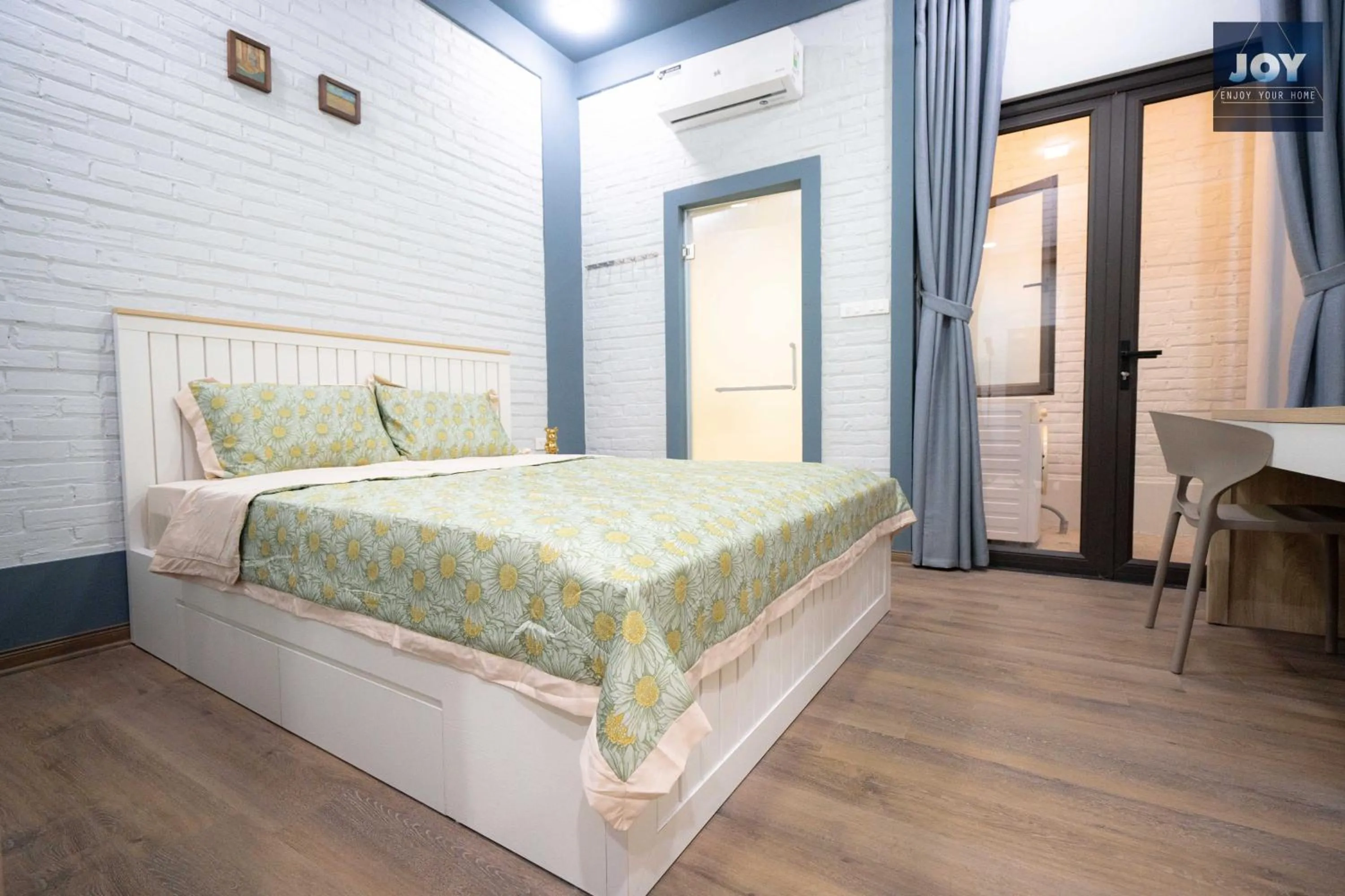 Bed in JOY APARTMENT TAY HO