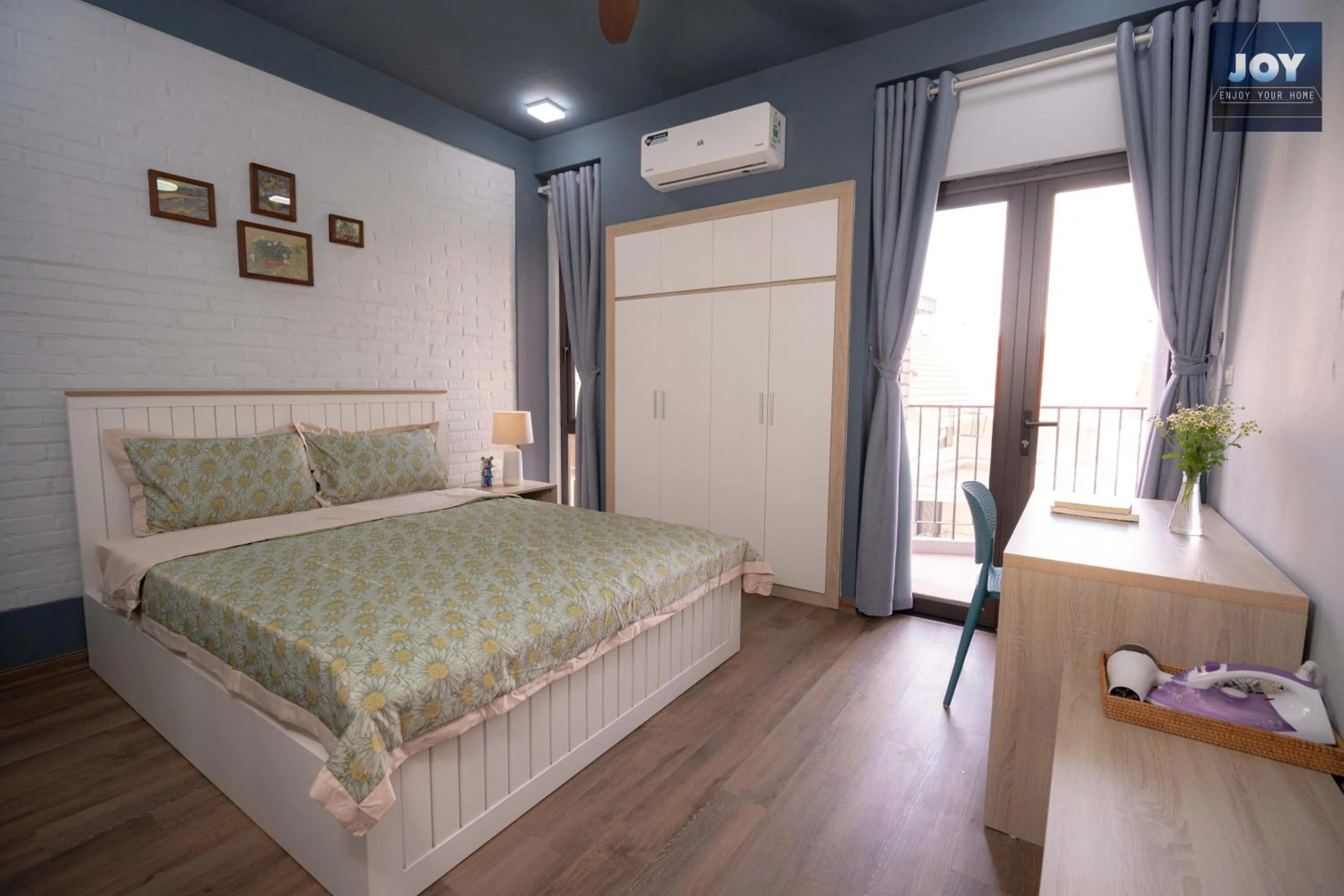 Bed in JOY APARTMENT TAY HO