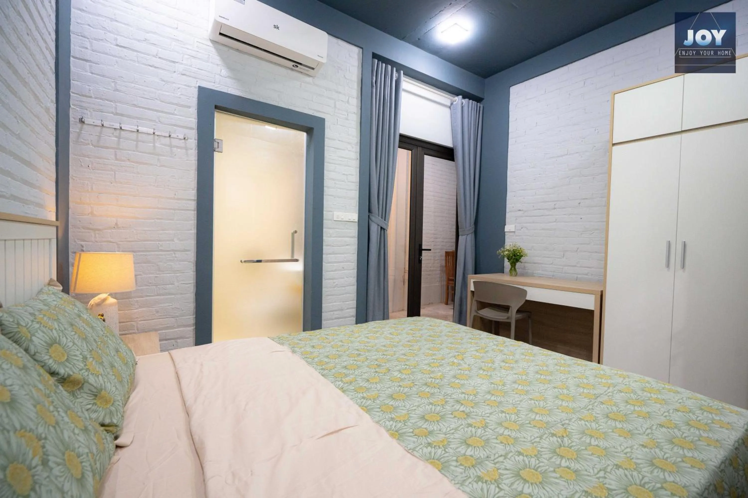 Bed in JOY APARTMENT TAY HO