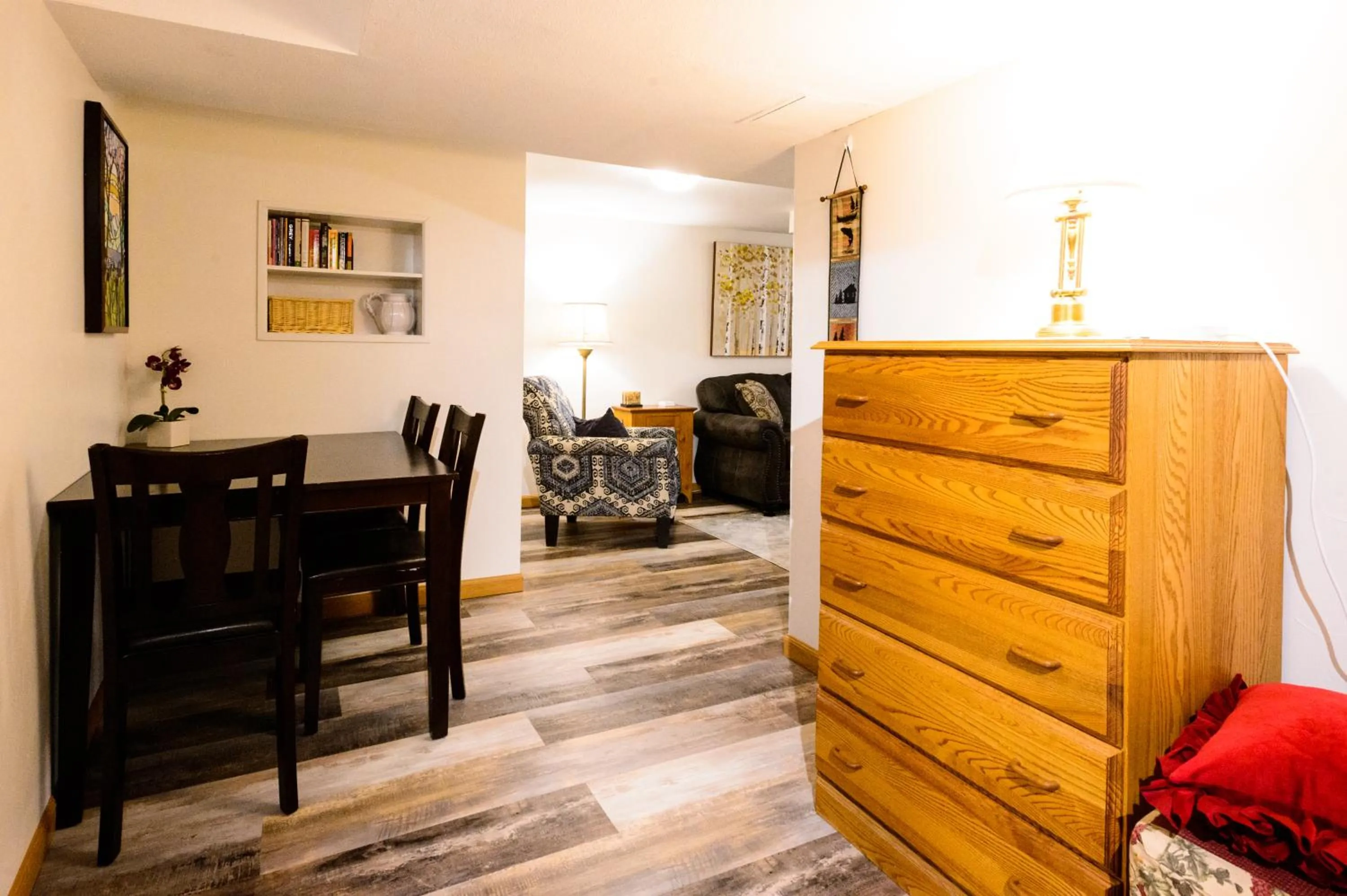 Living room in Alpen Way Chalet Mountain Lodge