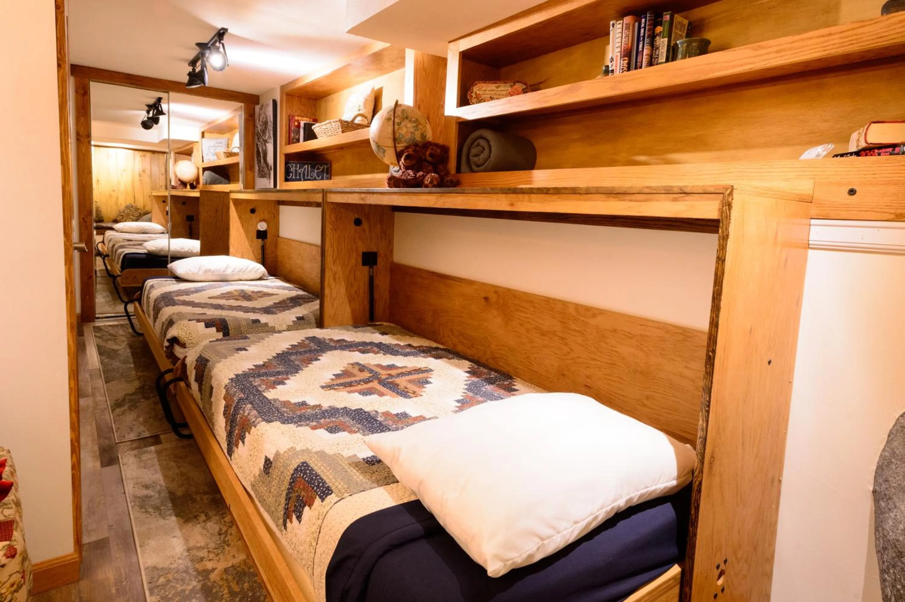 Bed in Alpen Way Chalet Mountain Lodge