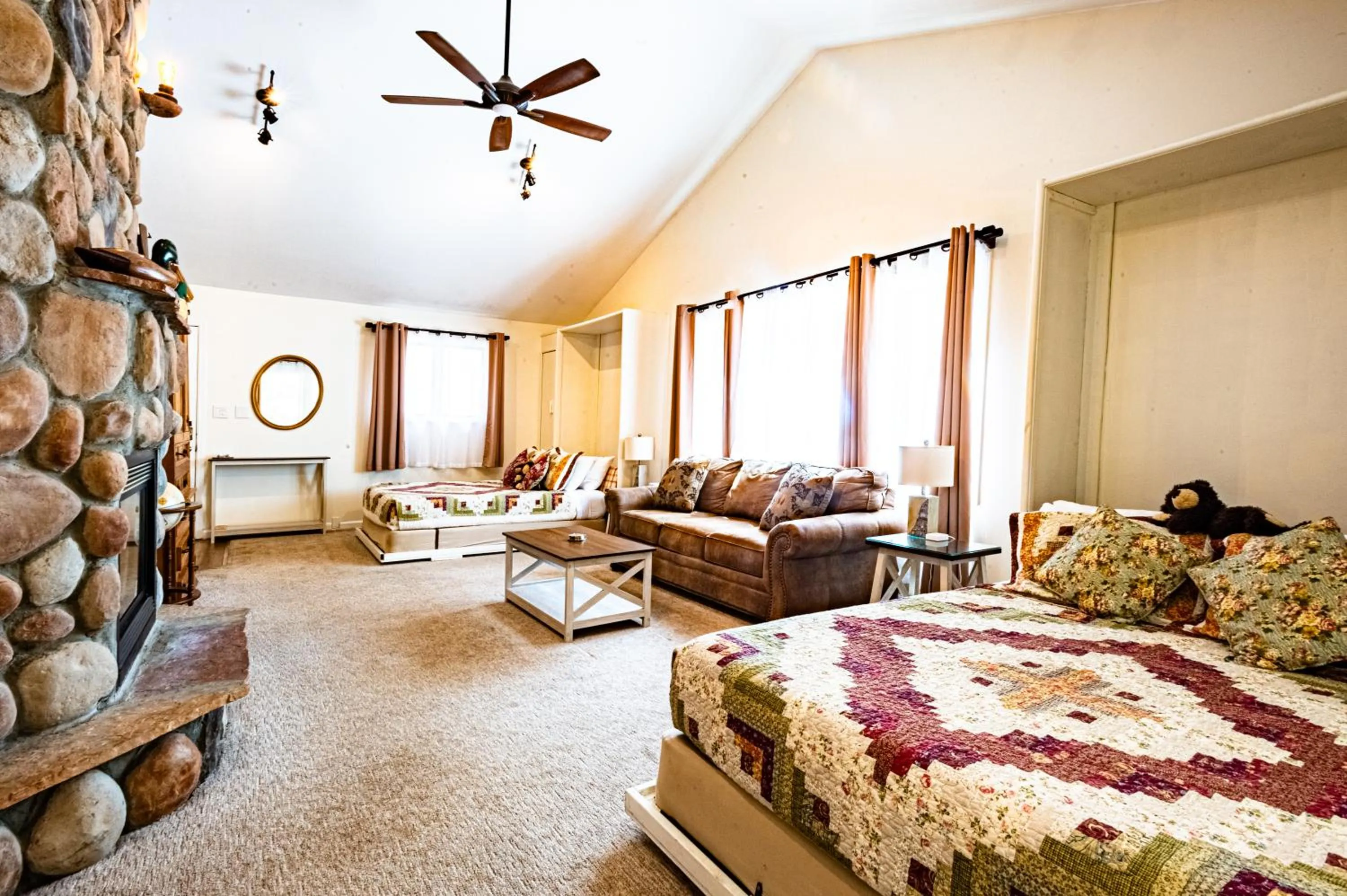 Bed in Alpen Way Chalet Mountain Lodge