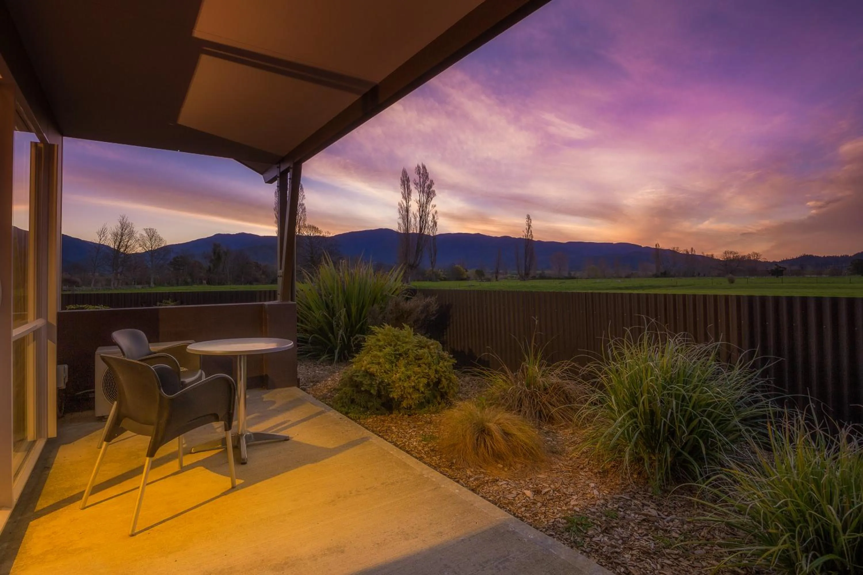 Mountain view in Mohua Motels