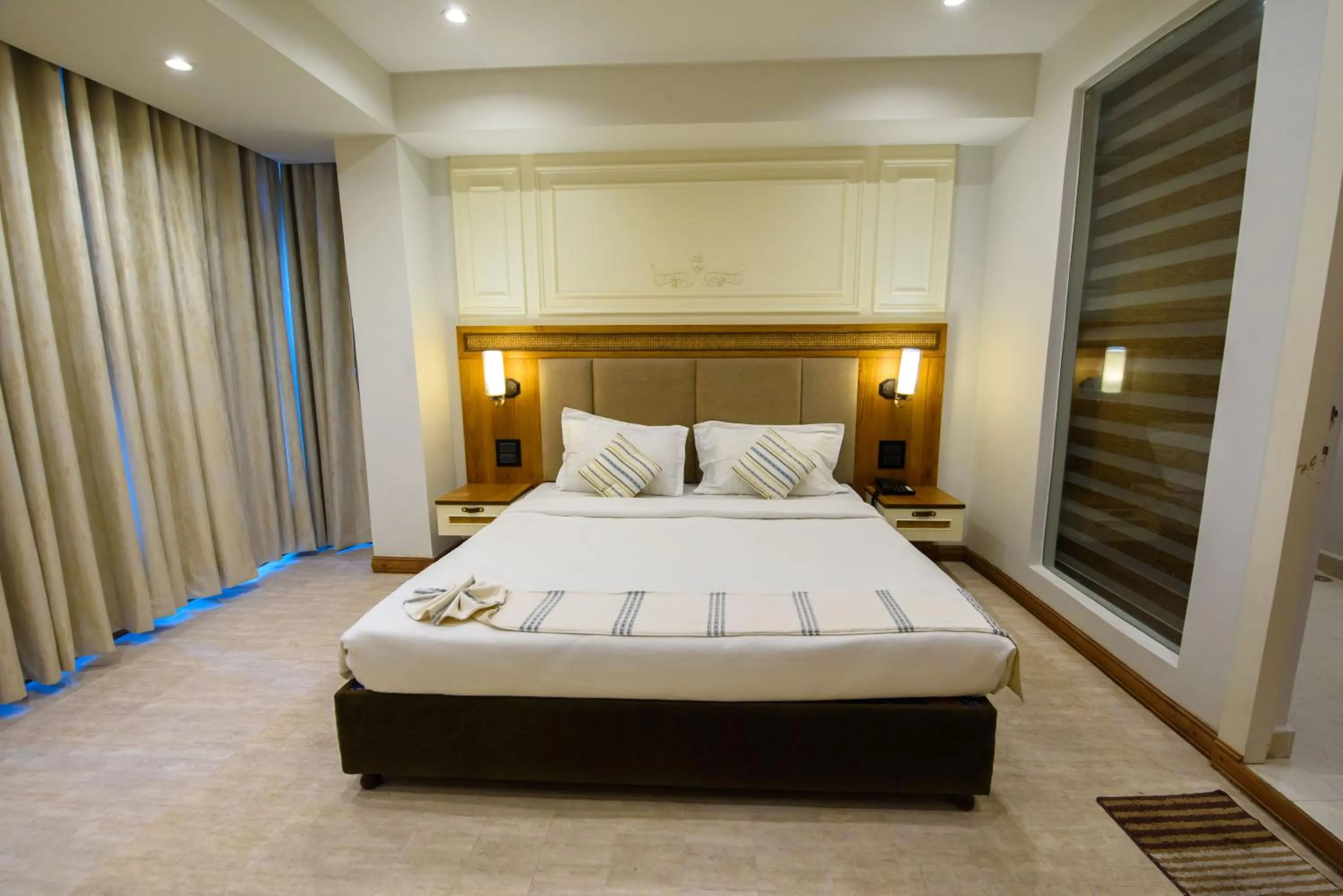 Bed in Emerald Hotel