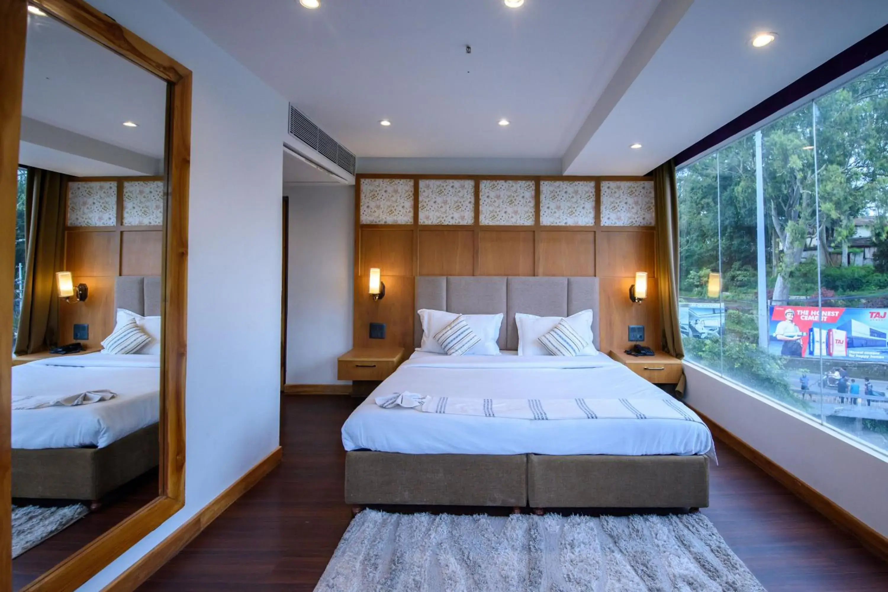 Superior Suite in Emerald Hotel Superior Suite in Emerald Hotel