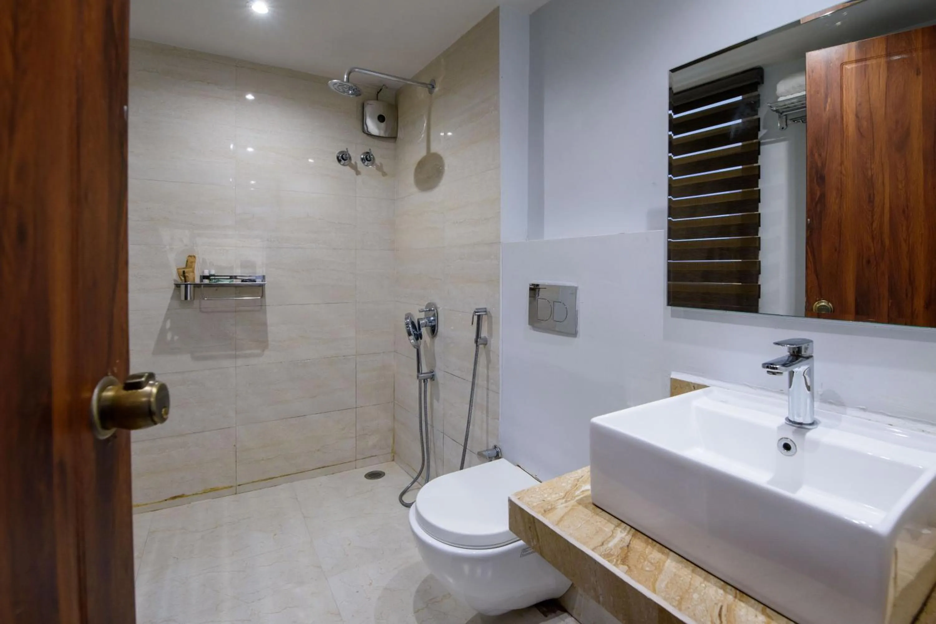 Bathroom in Emerald Hotel