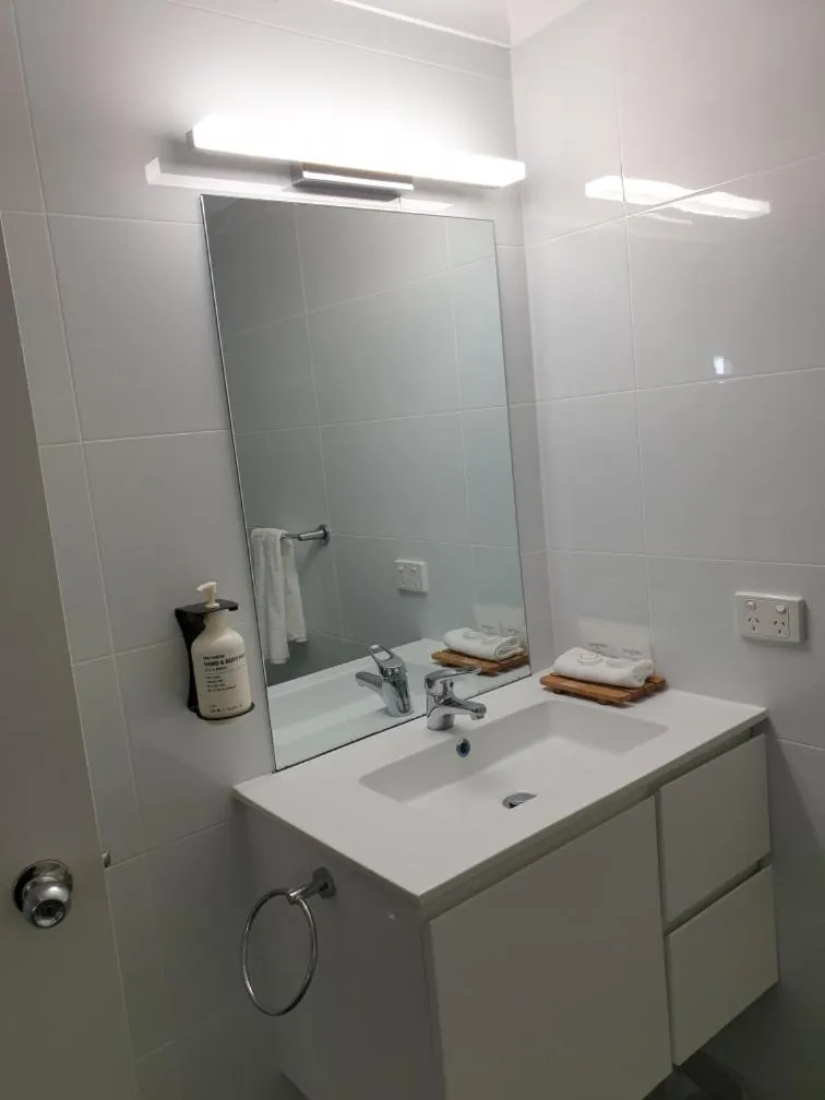 Bathroom in Shakespeare Motel