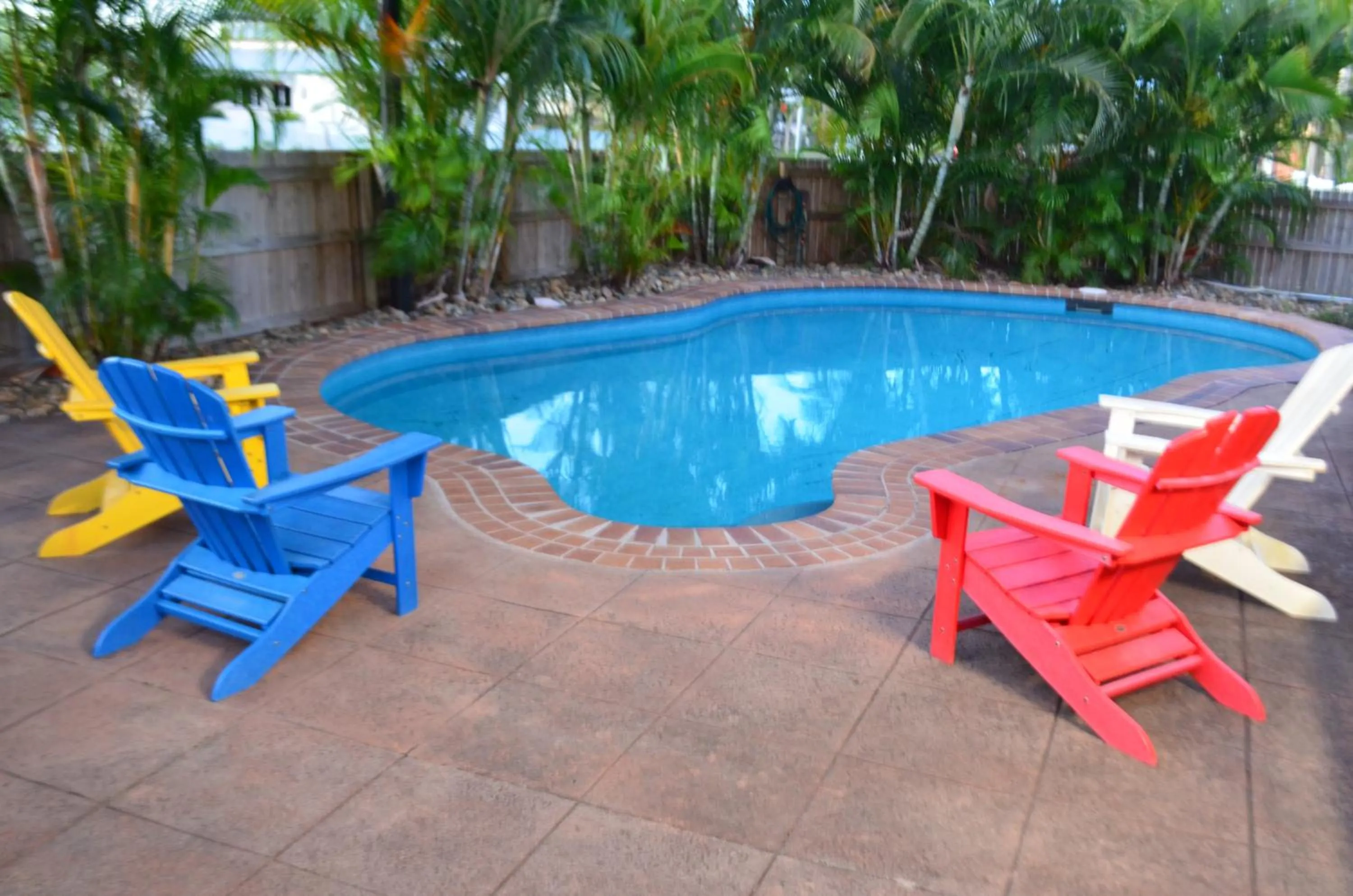 Swimming pool in Shakespeare Motel