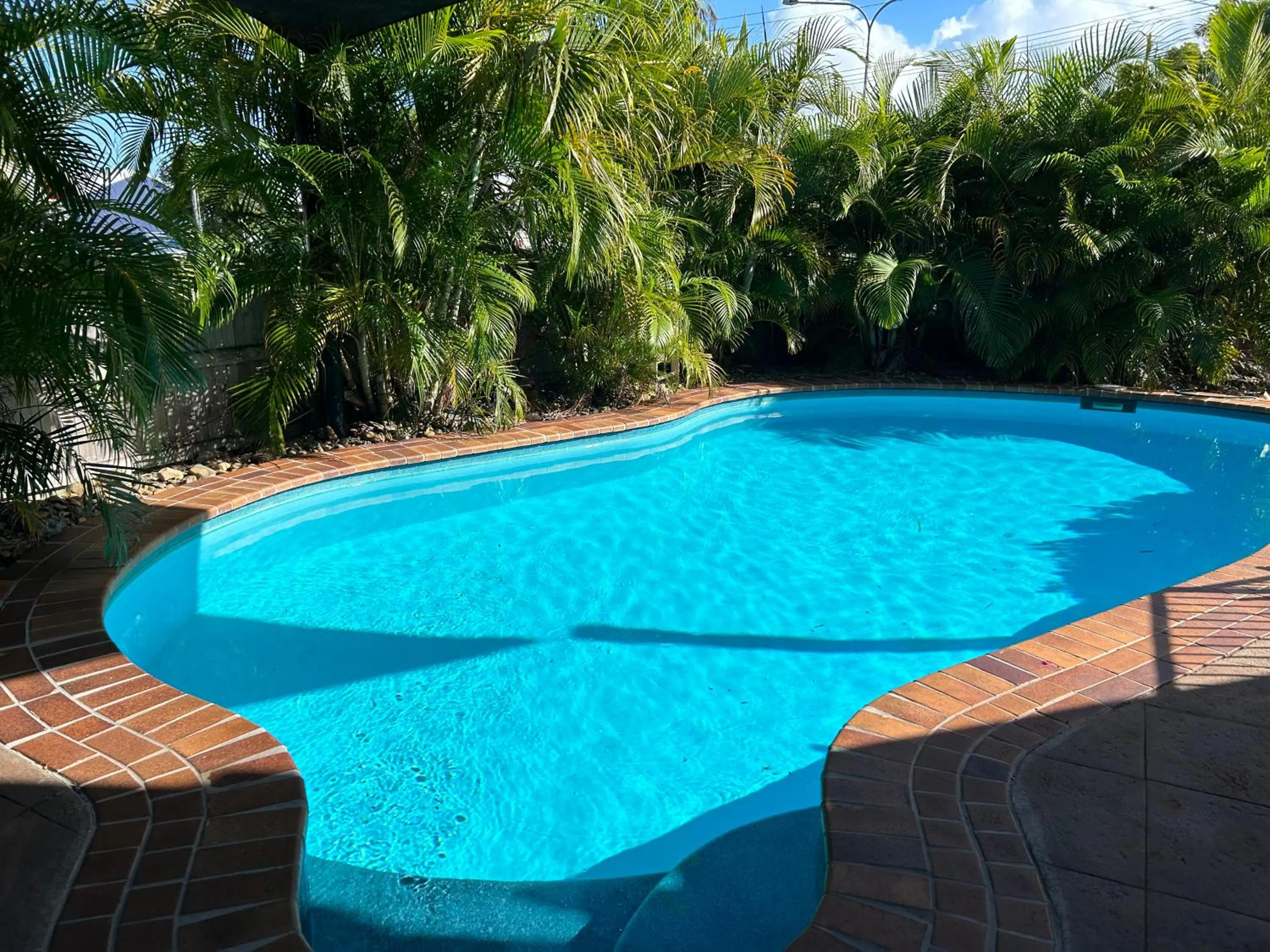 Swimming pool in Shakespeare Motel