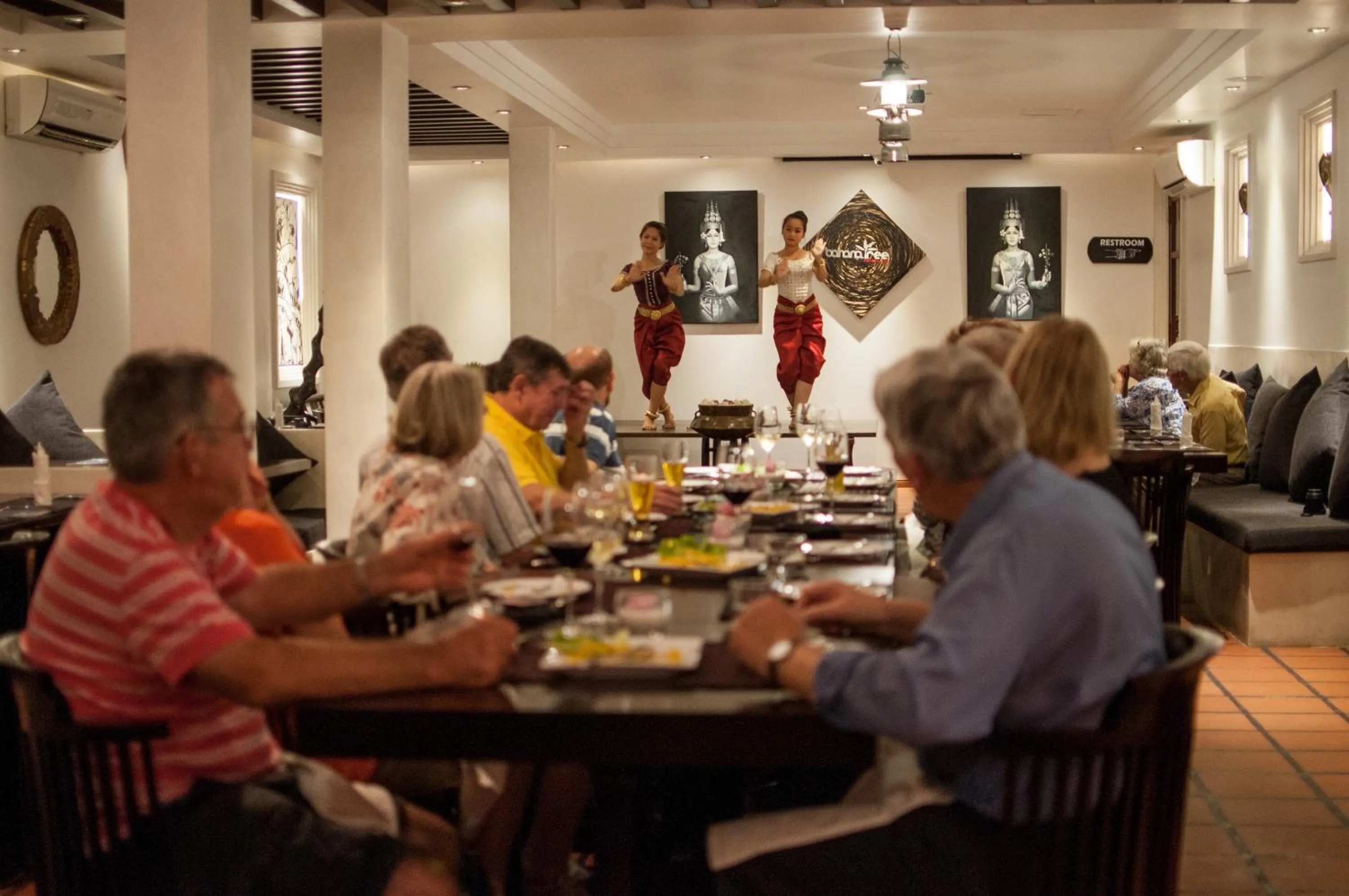 Restaurant/places to eat in La Rose Suites