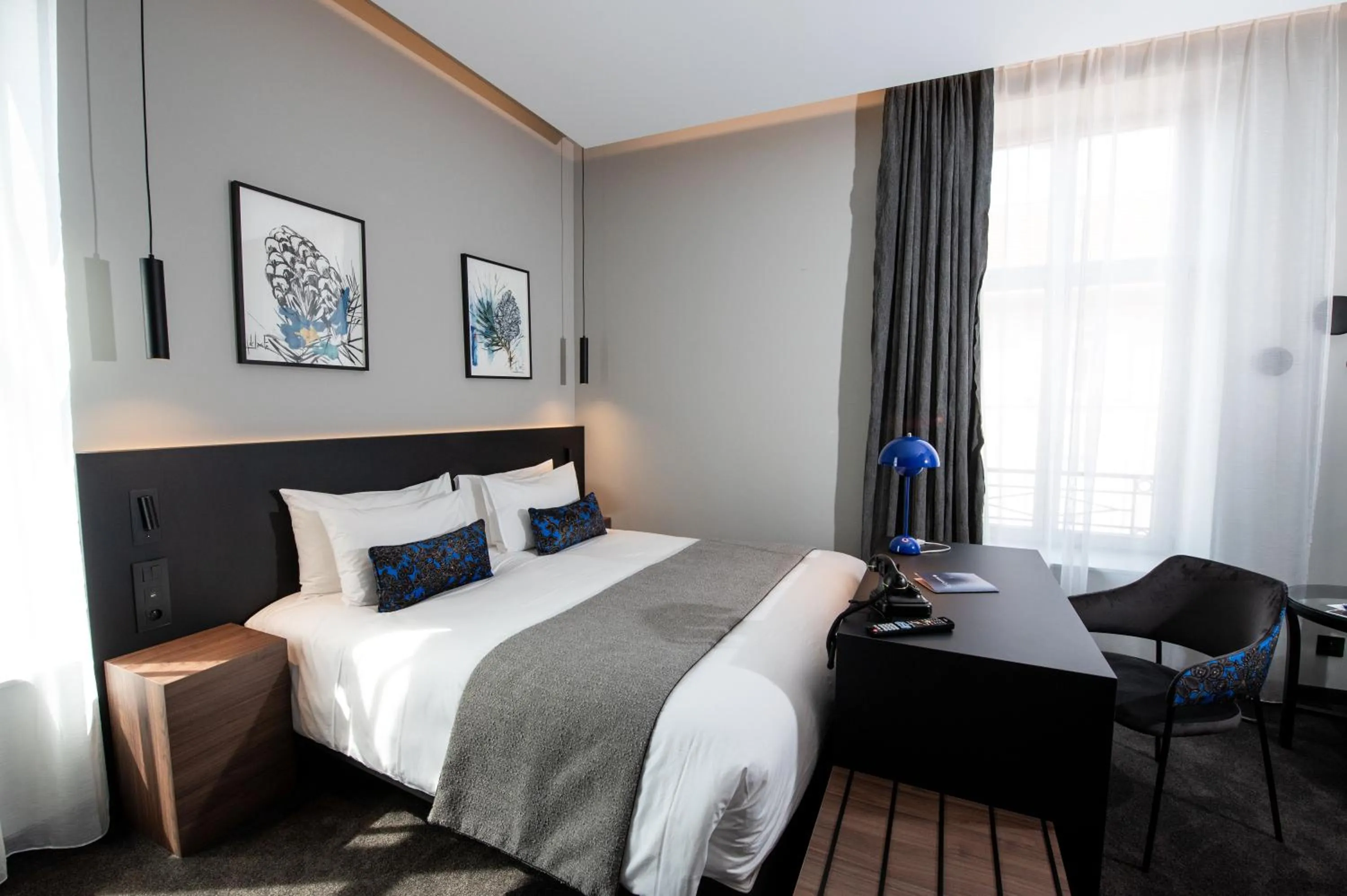 Photo of the whole room, Bed in Best Western Premier Le Chapitre Hotel and Spa