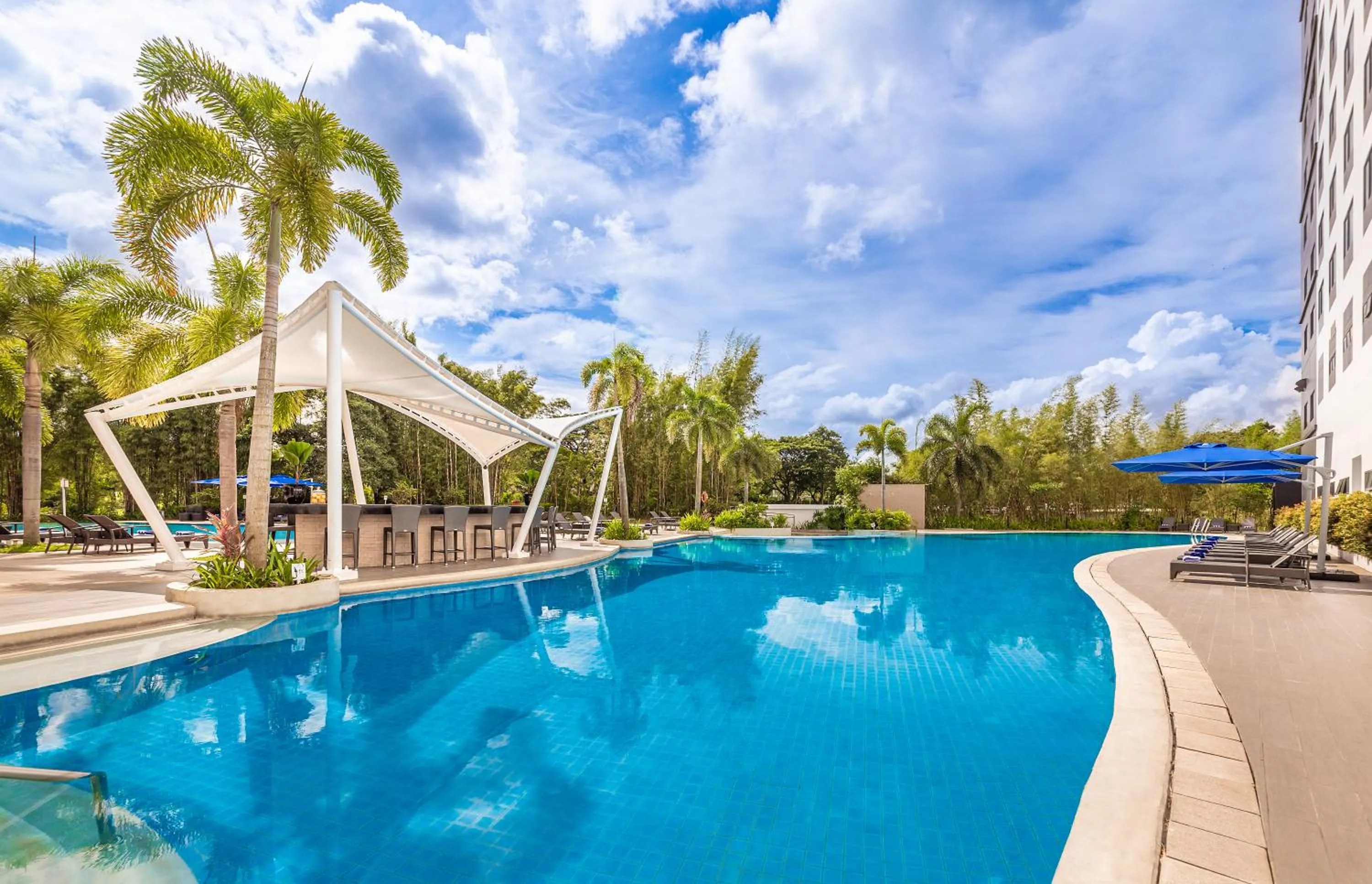 Lounge or bar in Seda Nuvali Laguna