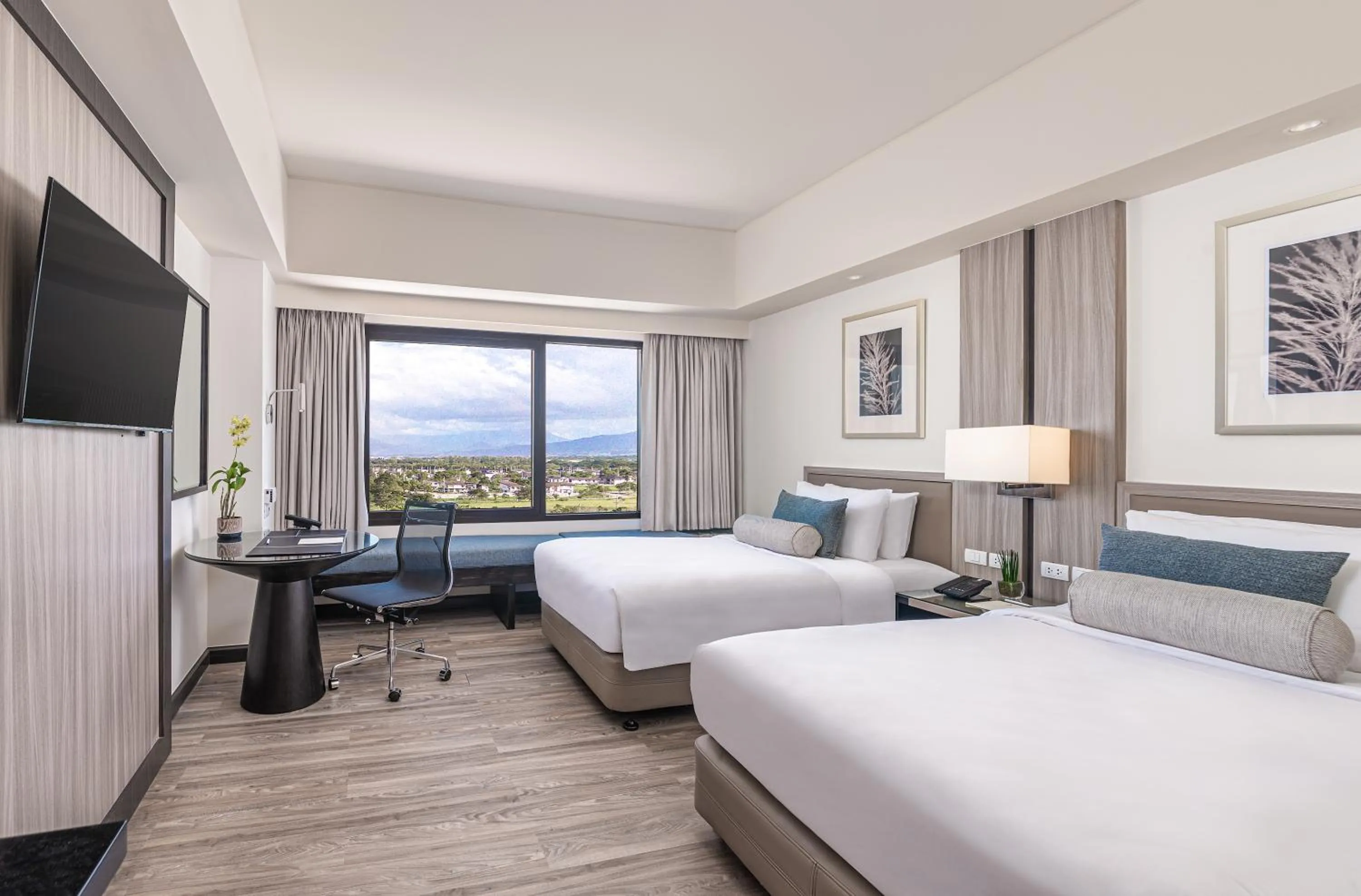 Photo of the whole room, Bed in Seda Nuvali Laguna