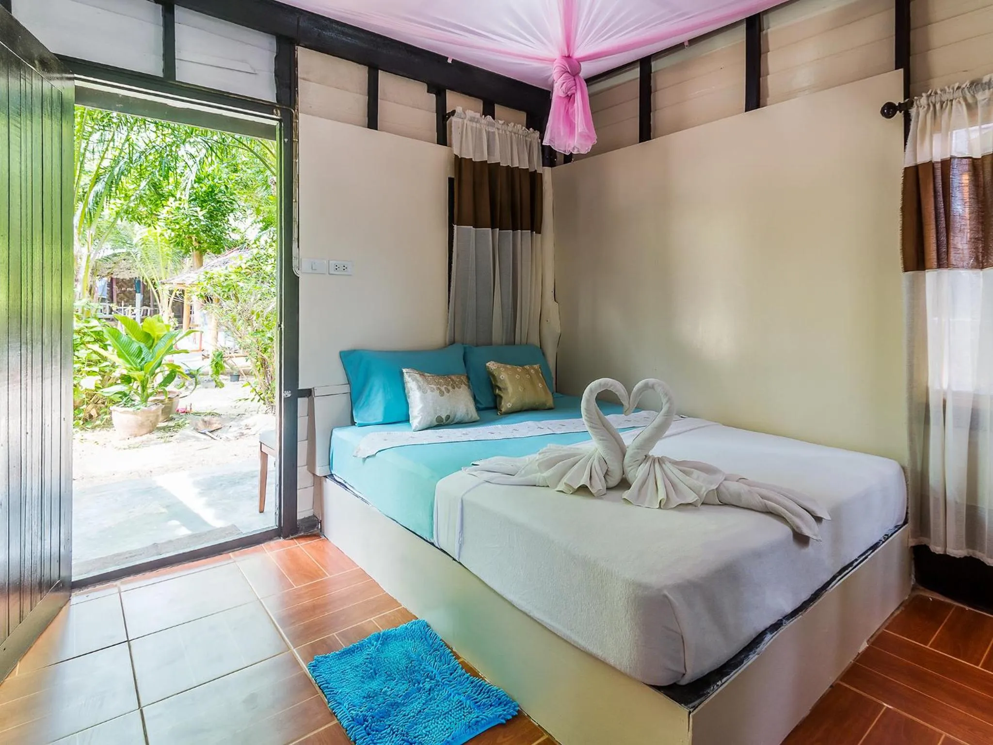 Balcony/Terrace, Bed in Leaf House Bungalows SHA PLUS approved