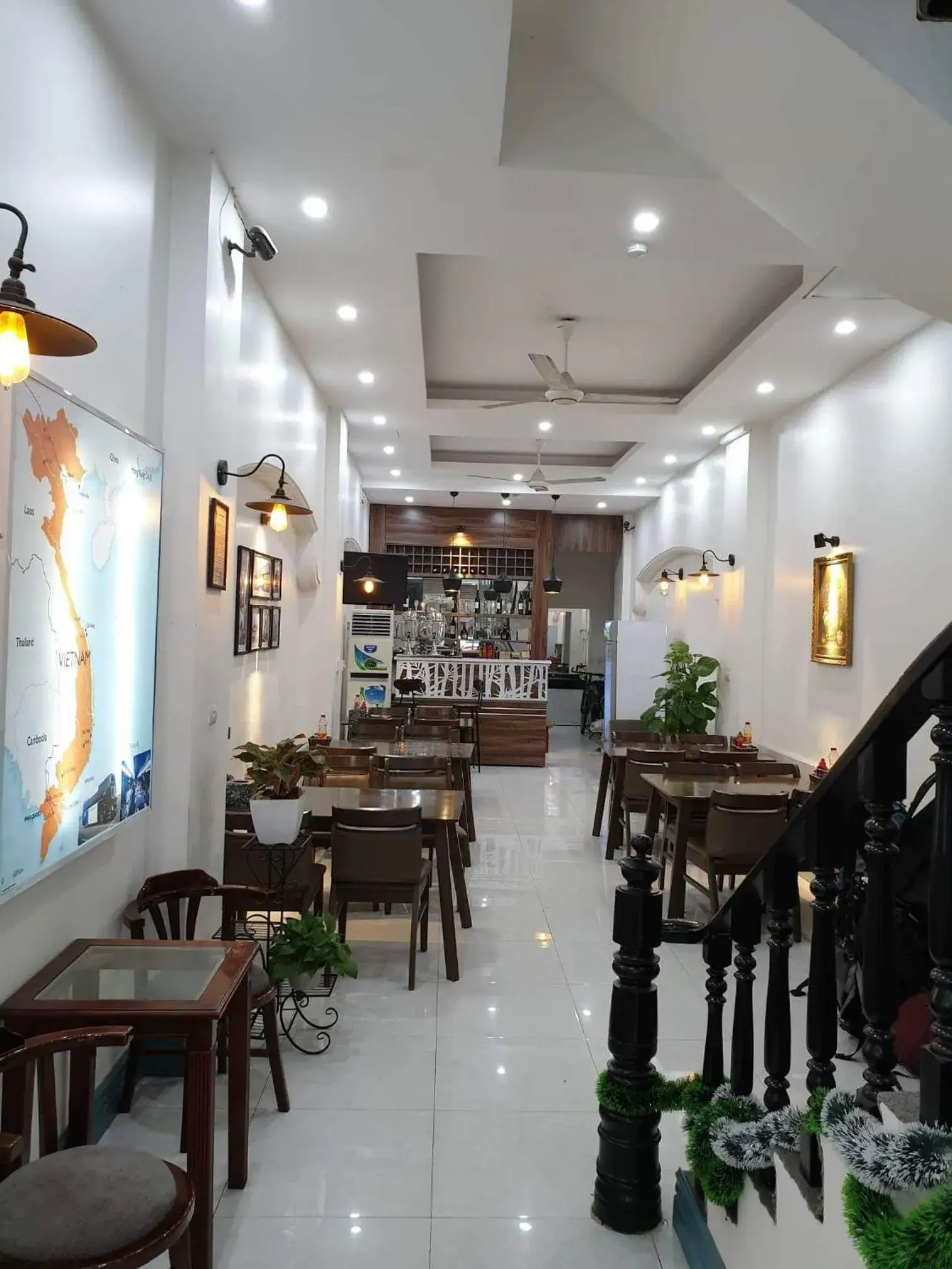 Restaurant/Places to Eat in Hanoi Backpackersuite Hostel Restaurant/Places to Eat in Hanoi Backpackersuite Hostel