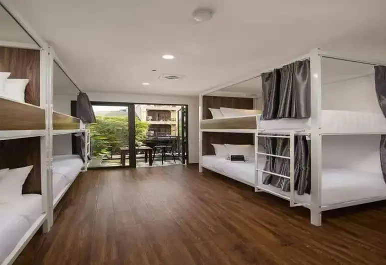 Bed in 6-Bed Dormitory Room in Hanoi Backpackersuite Hostel Bed in 6-Bed Dormitory Room in Hanoi Backpackersuite Hostel