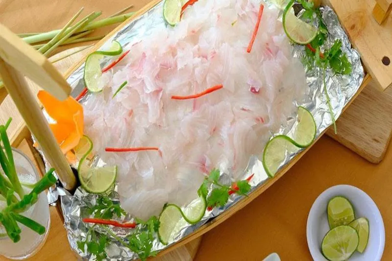 Restaurant/places to eat in Catba Papillon Garden Bungalows & Resort