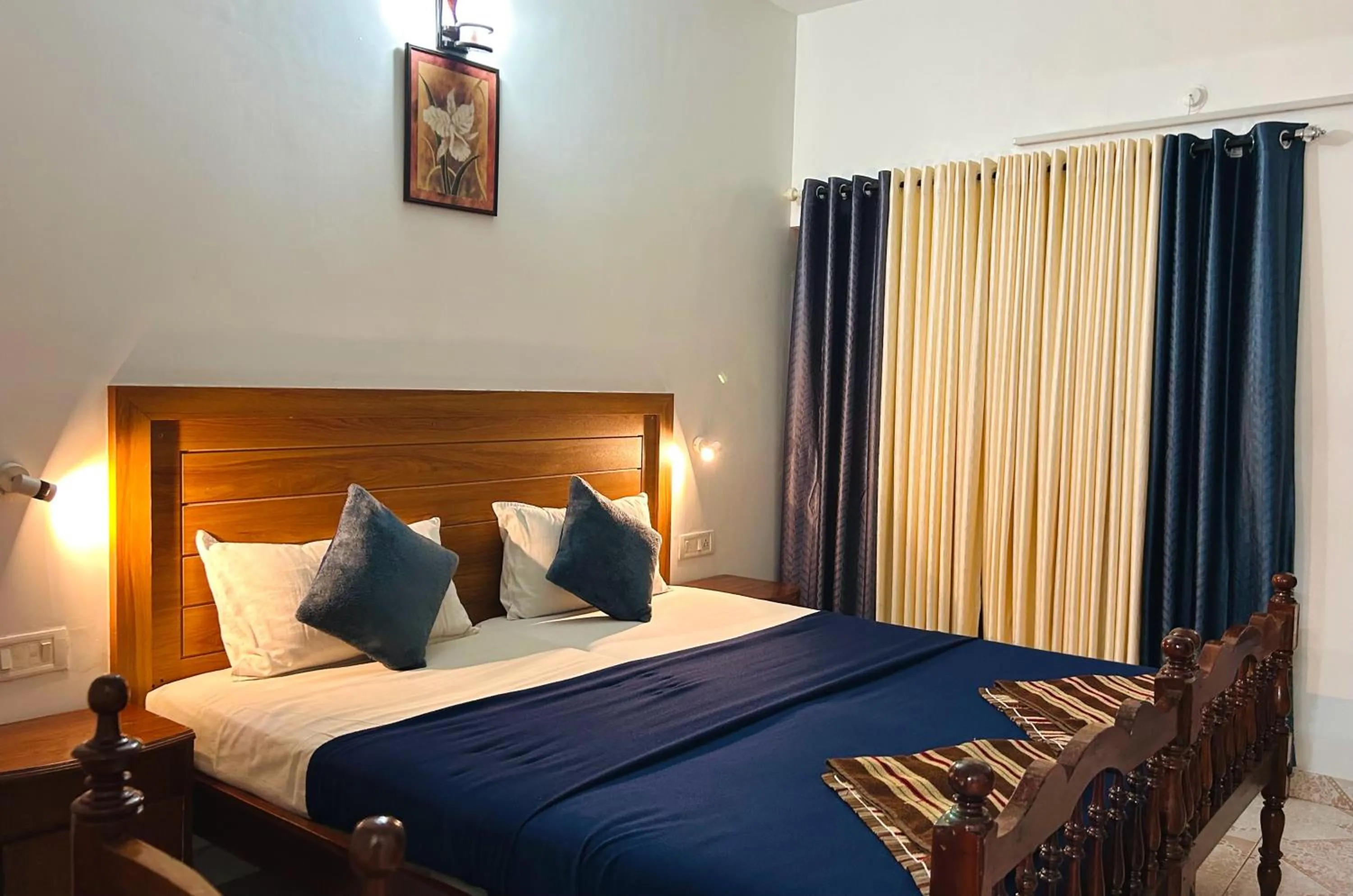 Bed in Hotel Sea View Palace - the beach hotel