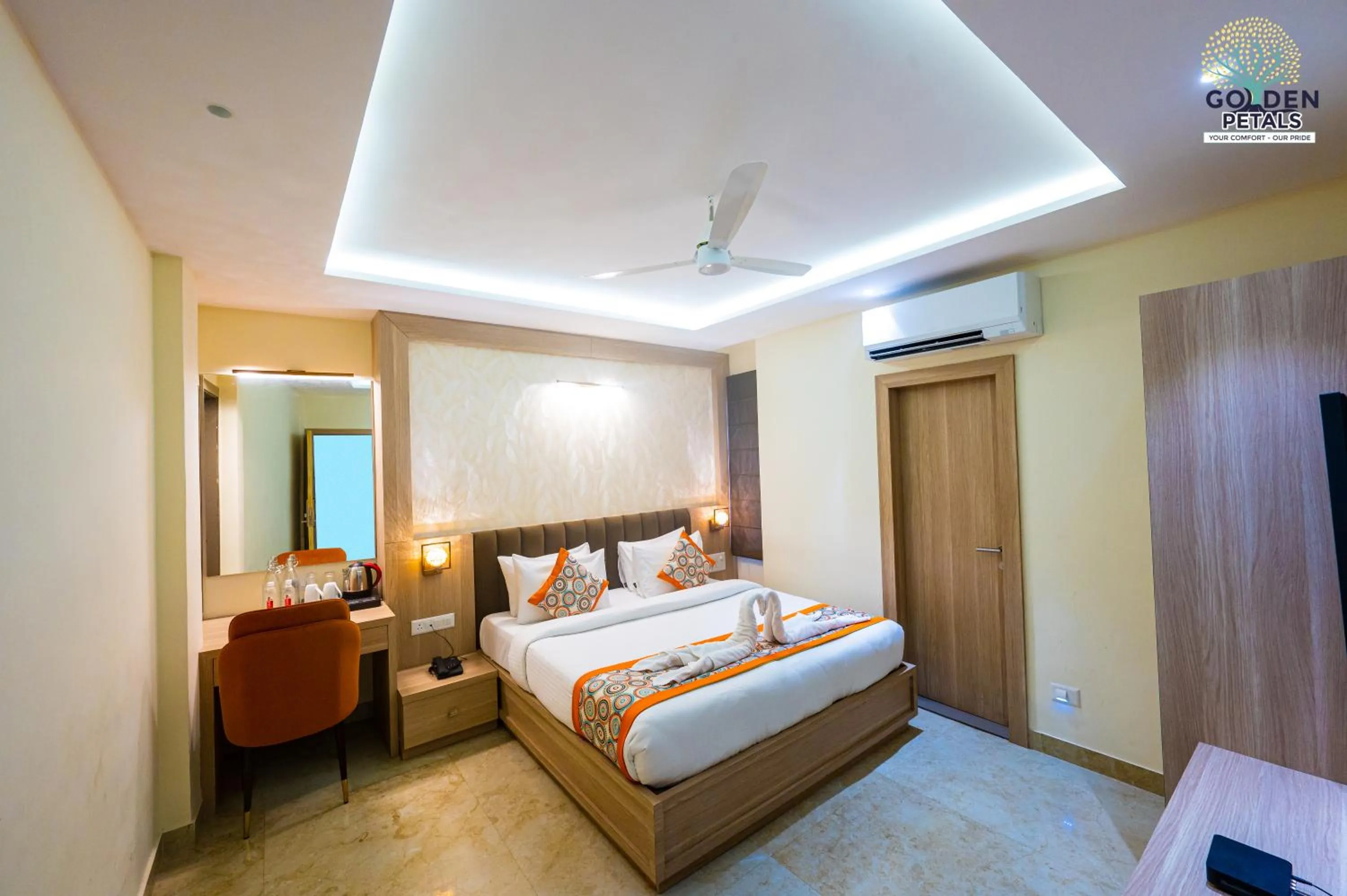 Bed in Hotel Golden Petals