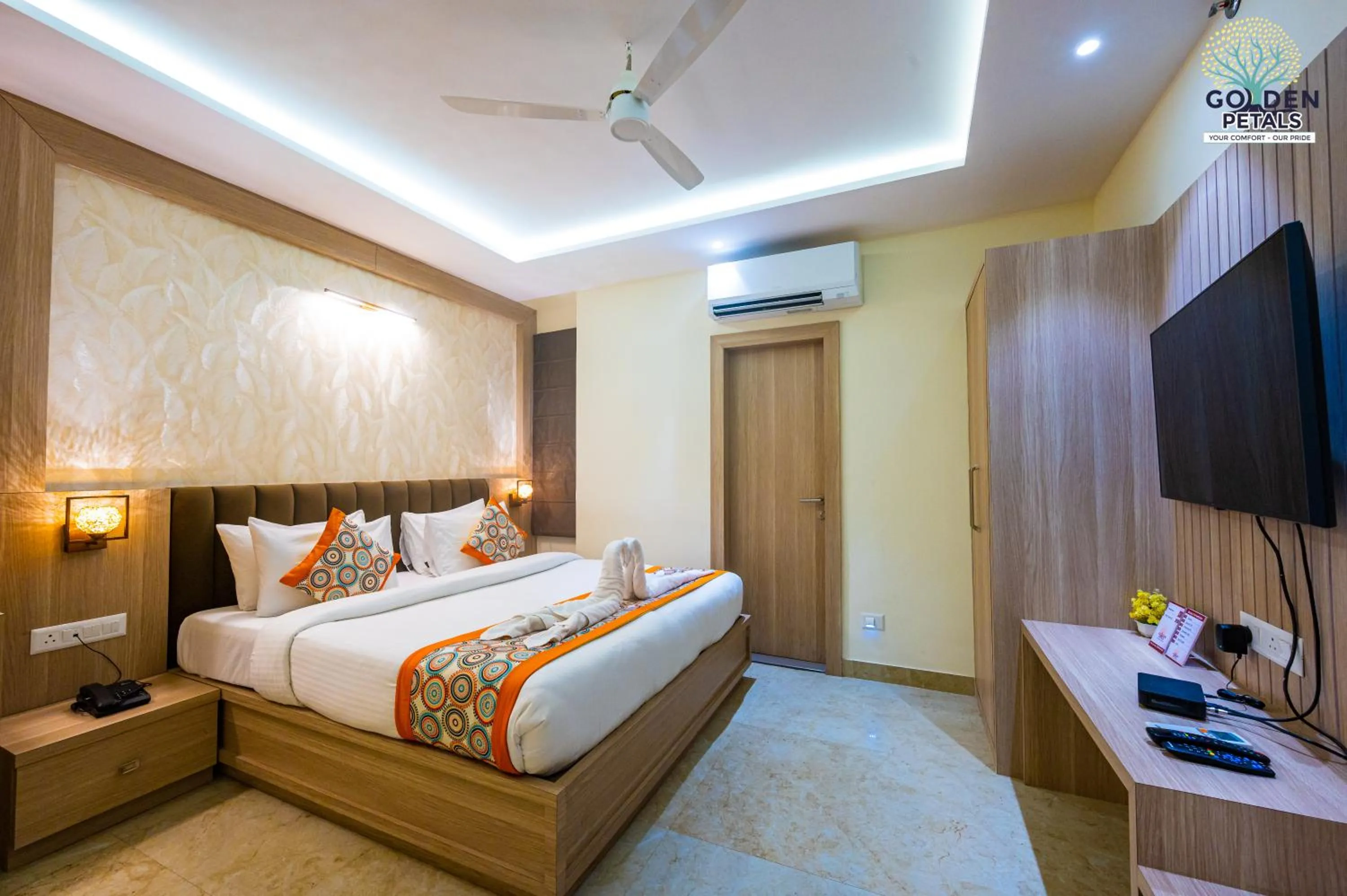 Bed in Hotel Golden Petals