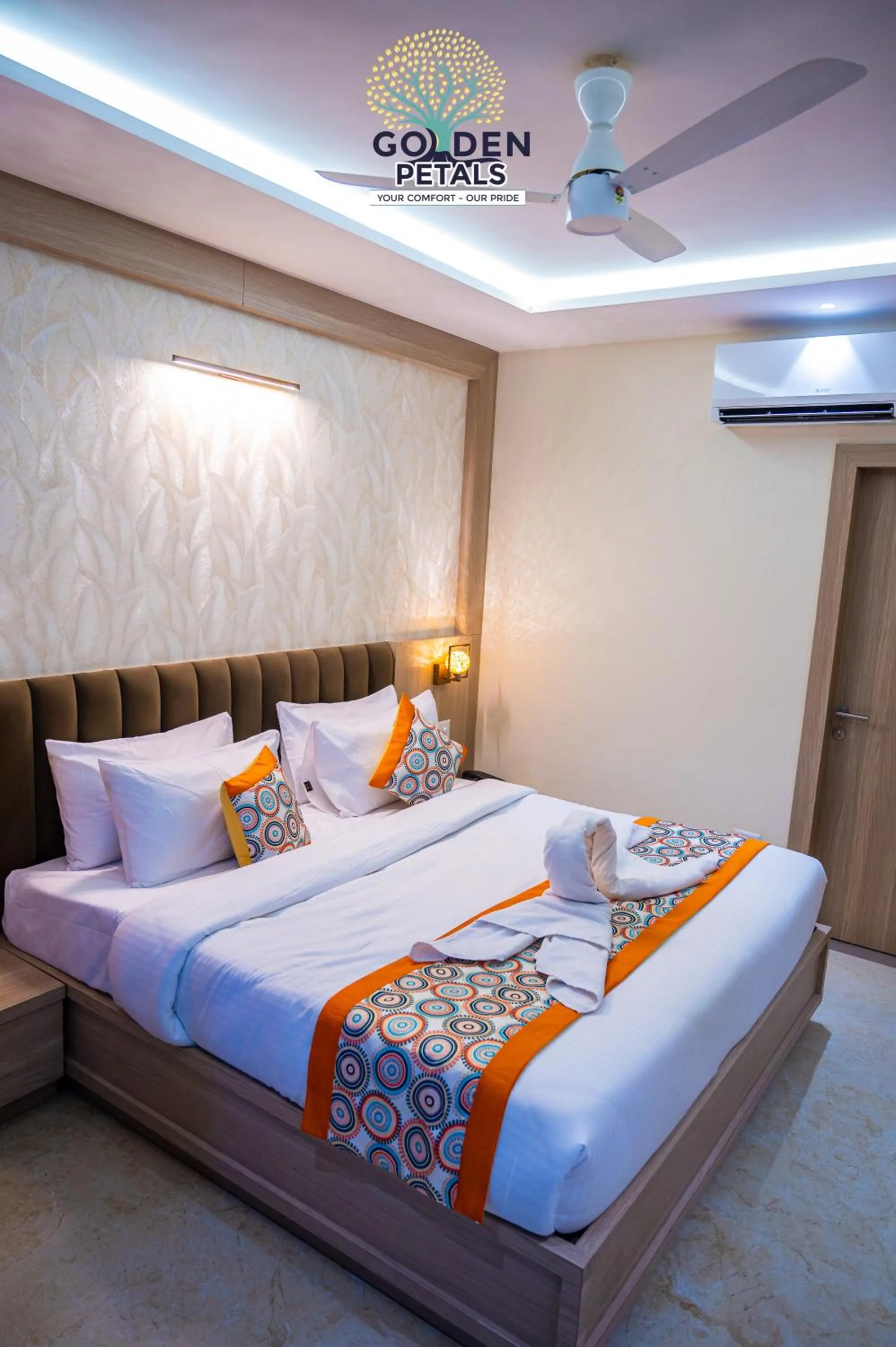 Bed in Hotel Golden Petals