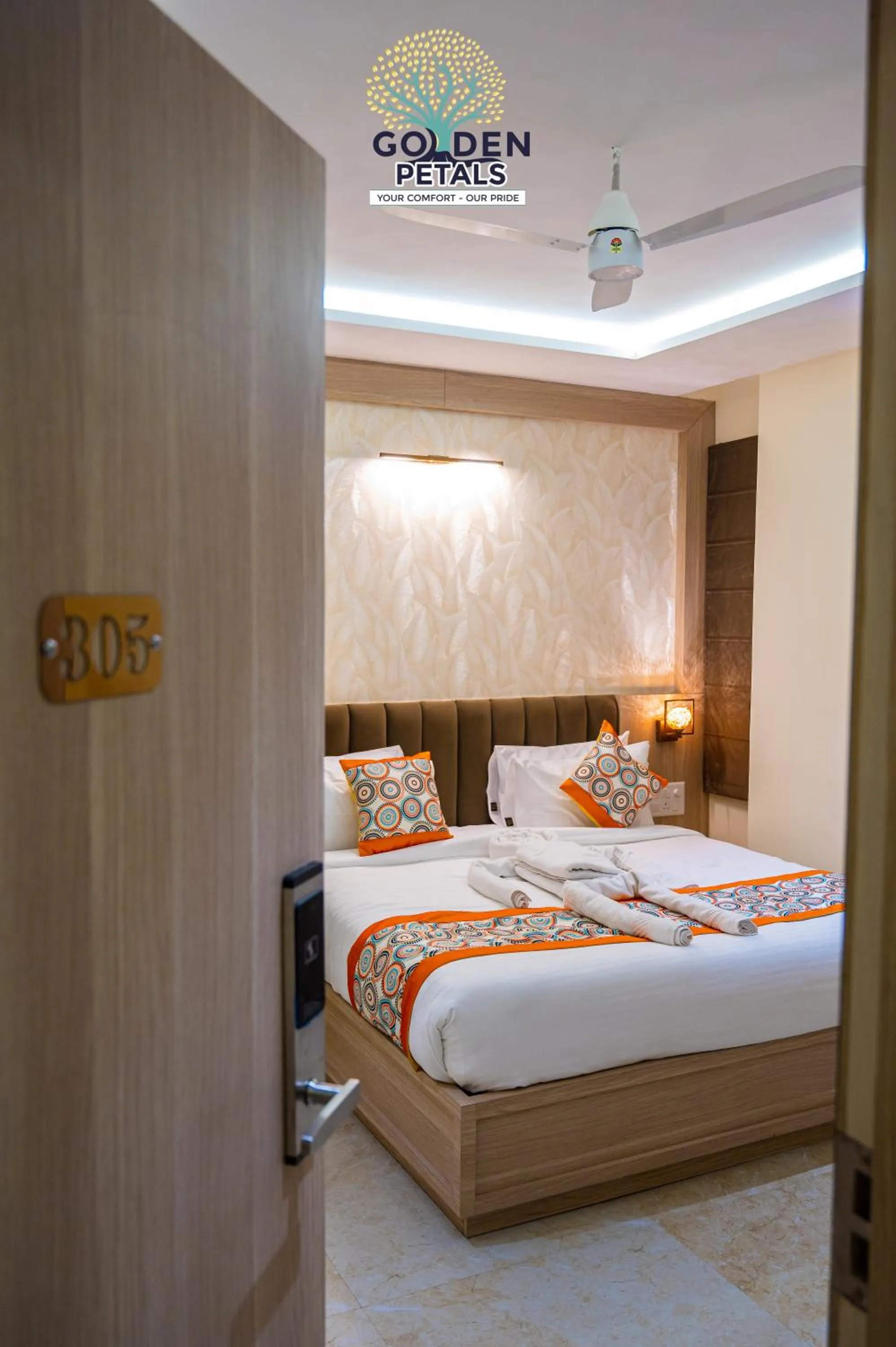 Bed in Hotel Golden Petals