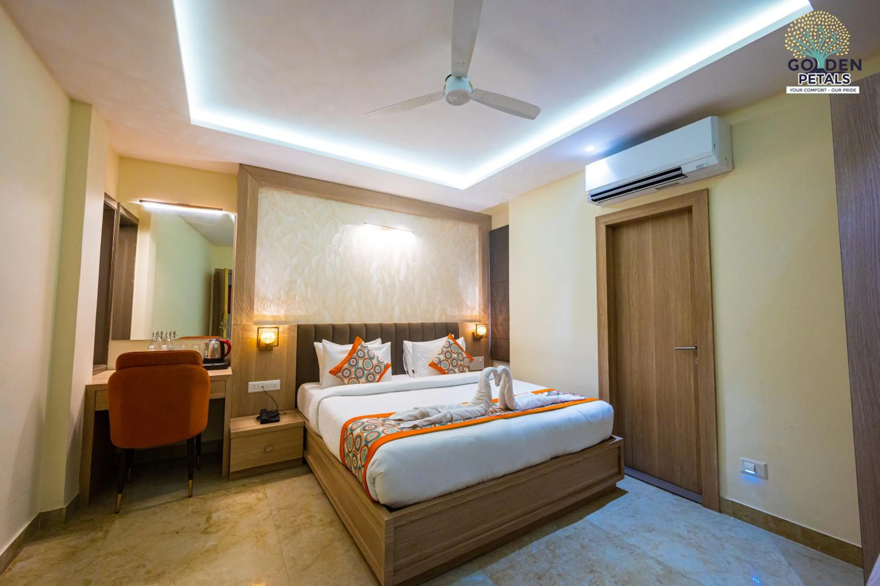 Bed in Hotel Golden Petals