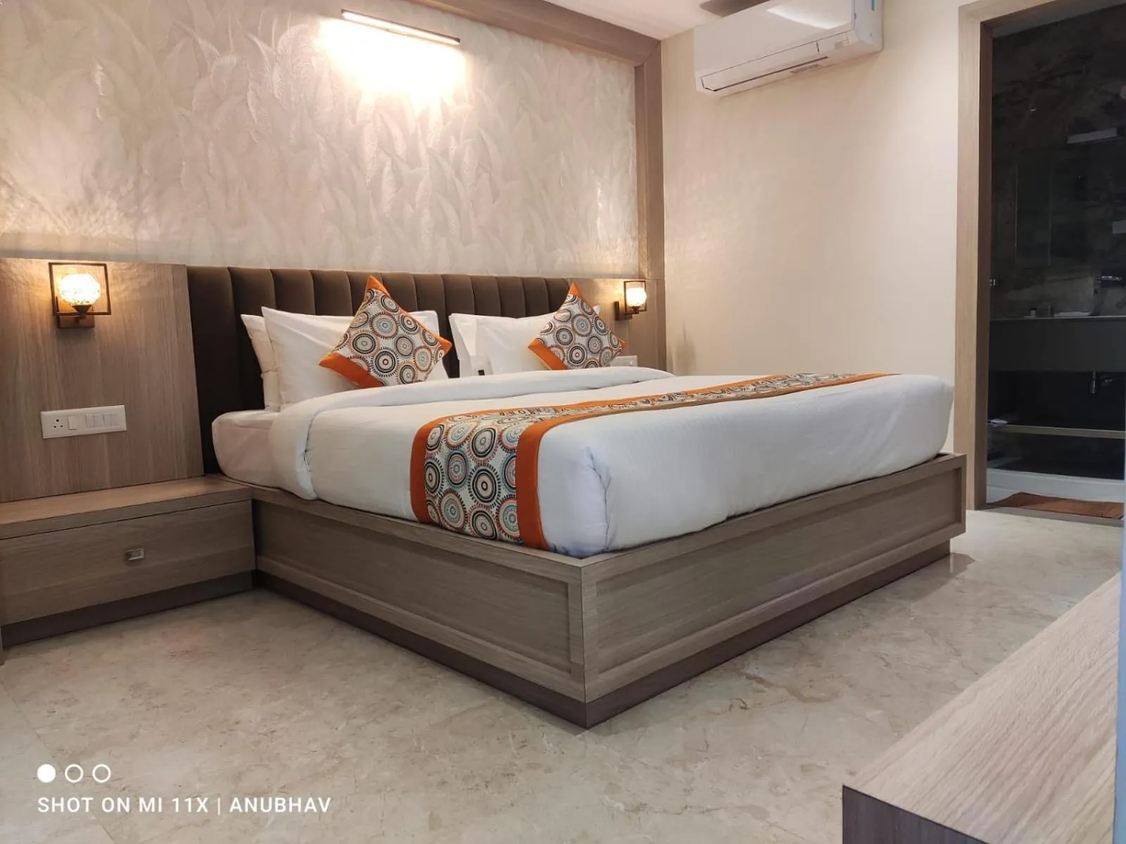 Bed in Hotel Golden Petals