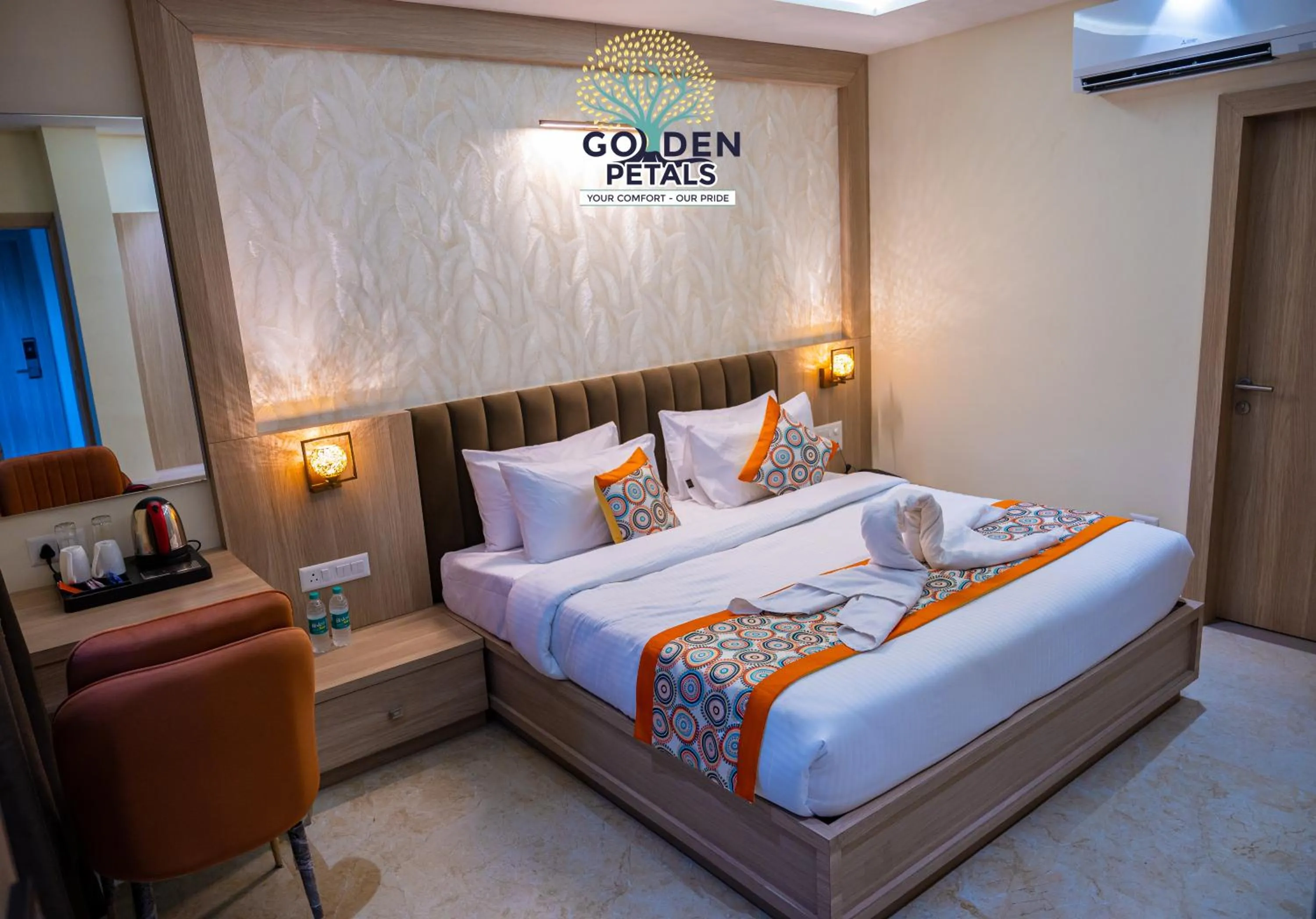 Bed in Hotel Golden Petals