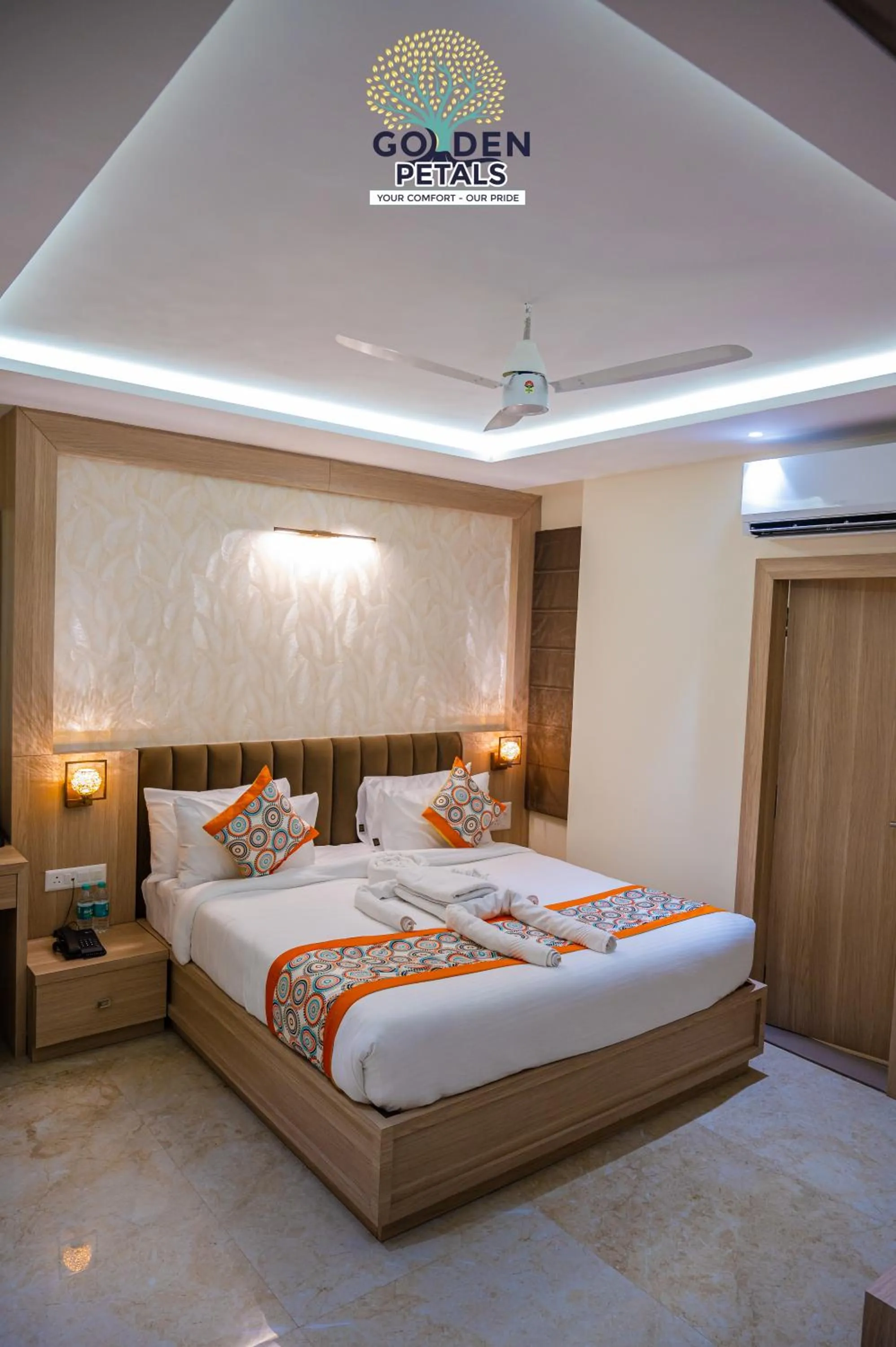 Bed in Hotel Golden Petals