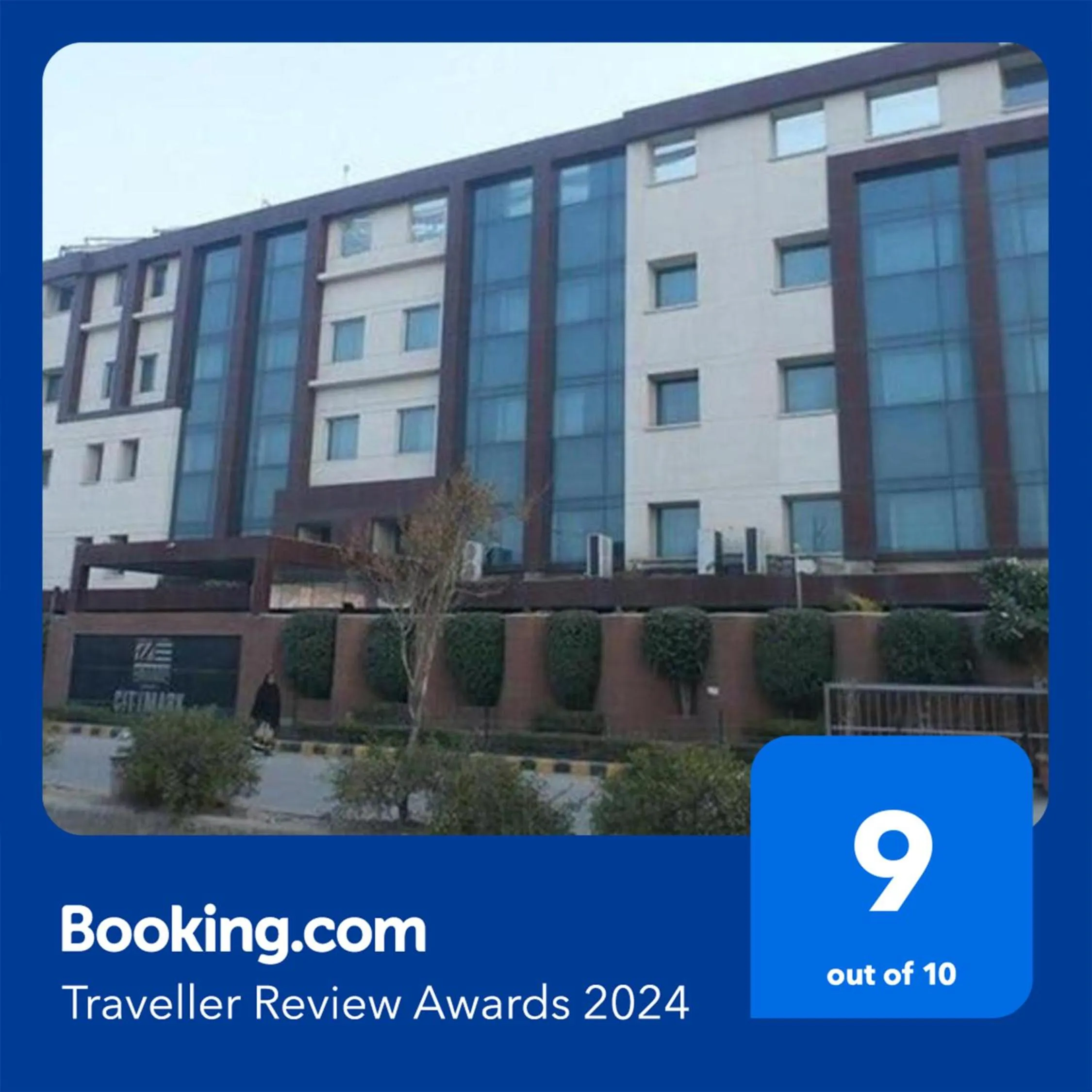 Property building in Super Townhouse OAK Hotel B City Mark