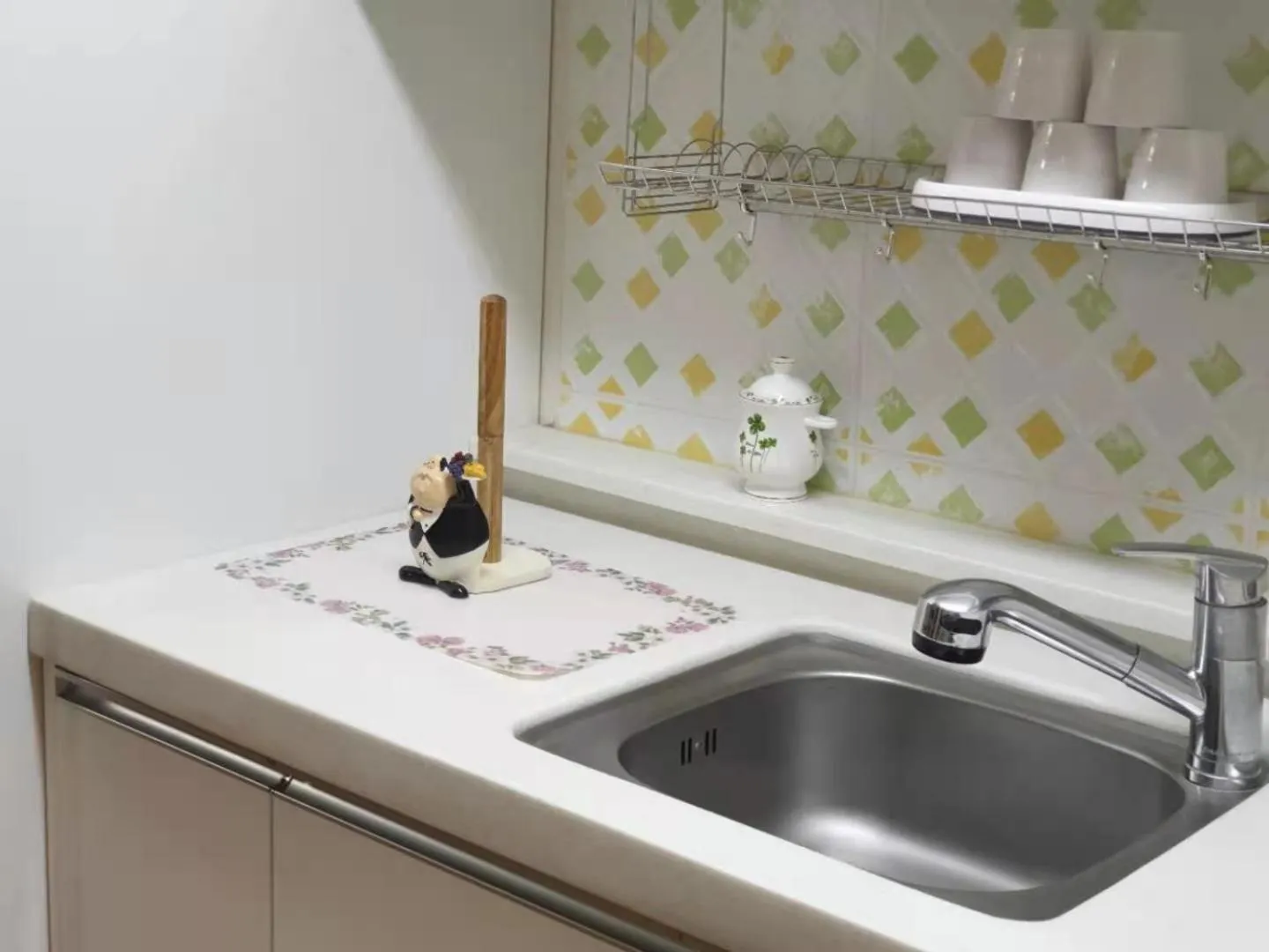 Kitchen or kitchenette in HY Choi Hostel