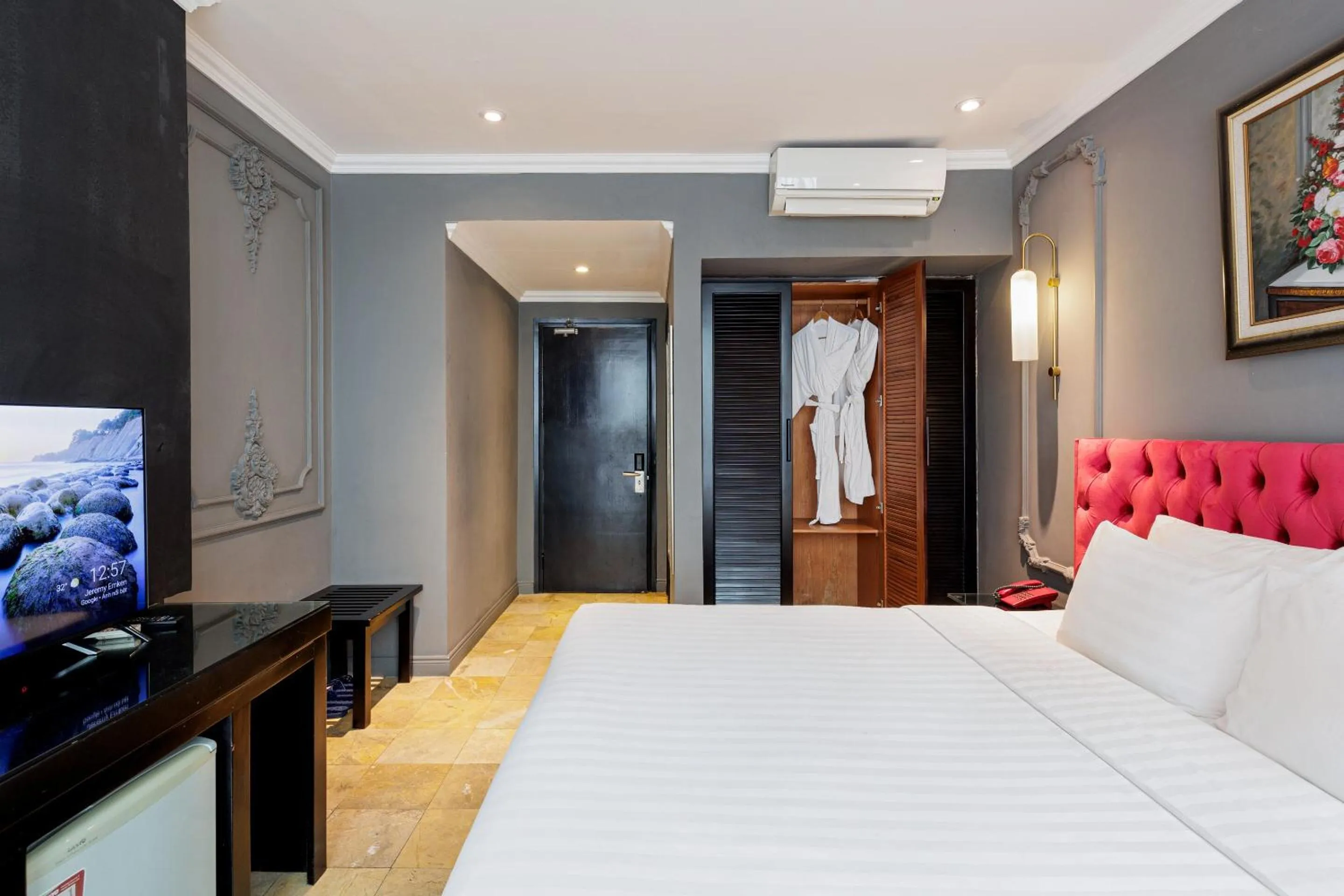 Bedroom, Bed in Collection O Le Grand Hanoi hotel - The Sun