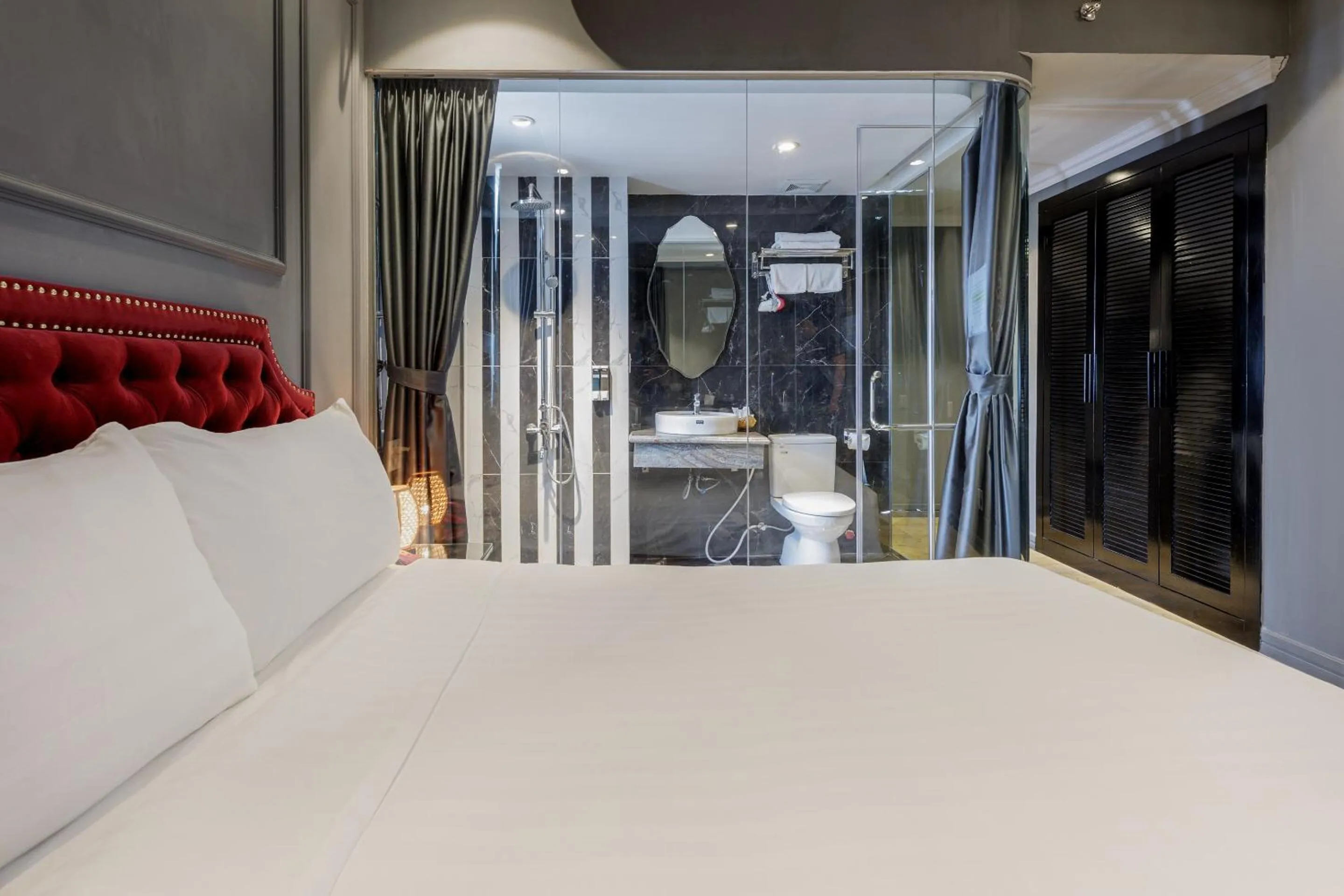 Bedroom, Bed in Collection O Le Grand Hanoi hotel - The Sun