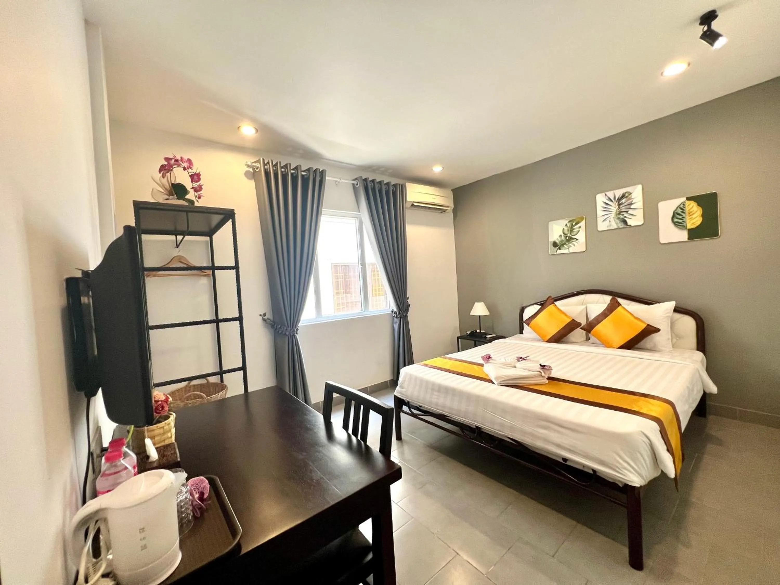 Bed in Sun Chakra Boutique Hotel - 50m to Museum & Royal Palace & Walking street