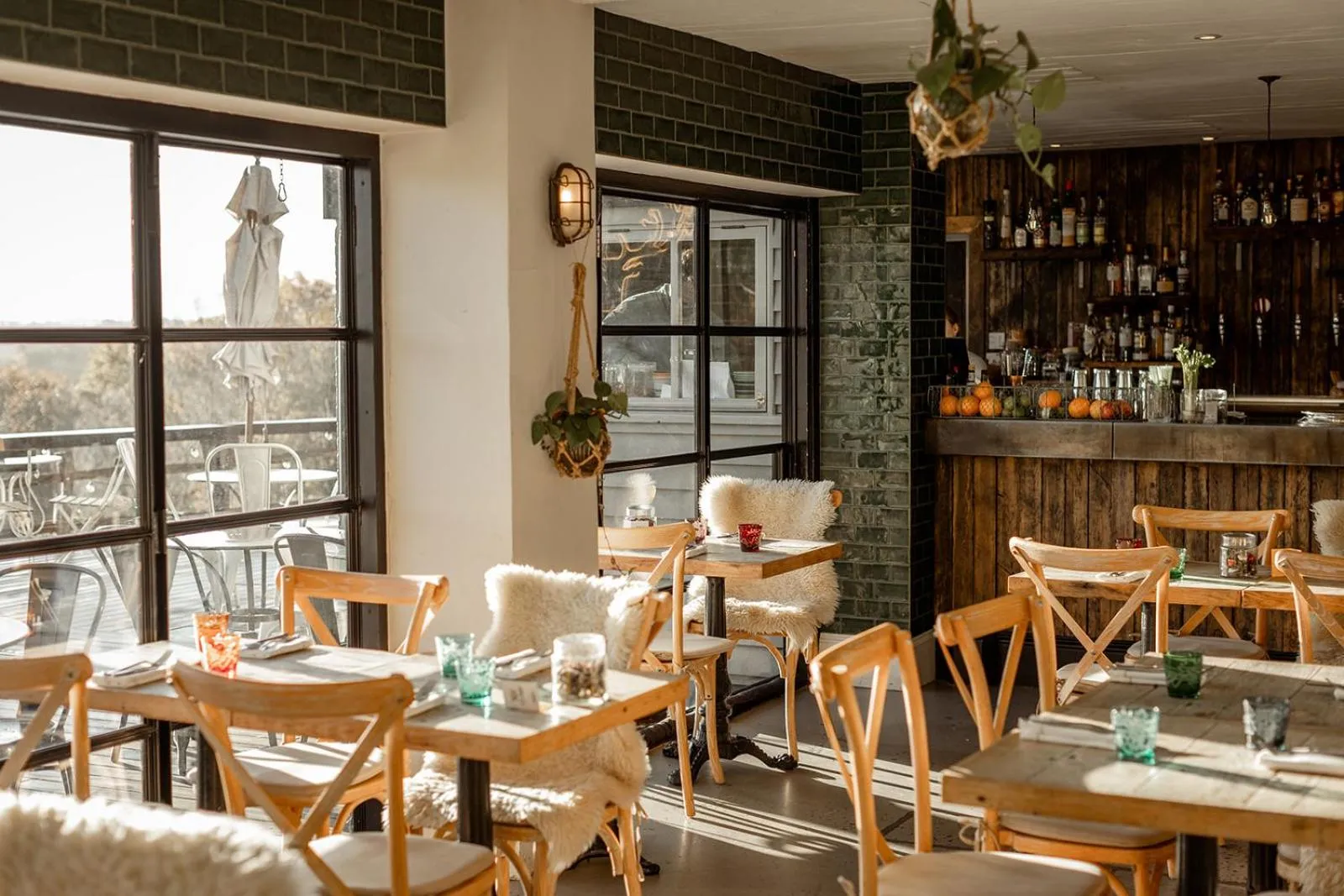 Restaurant/places to eat in The Beacon