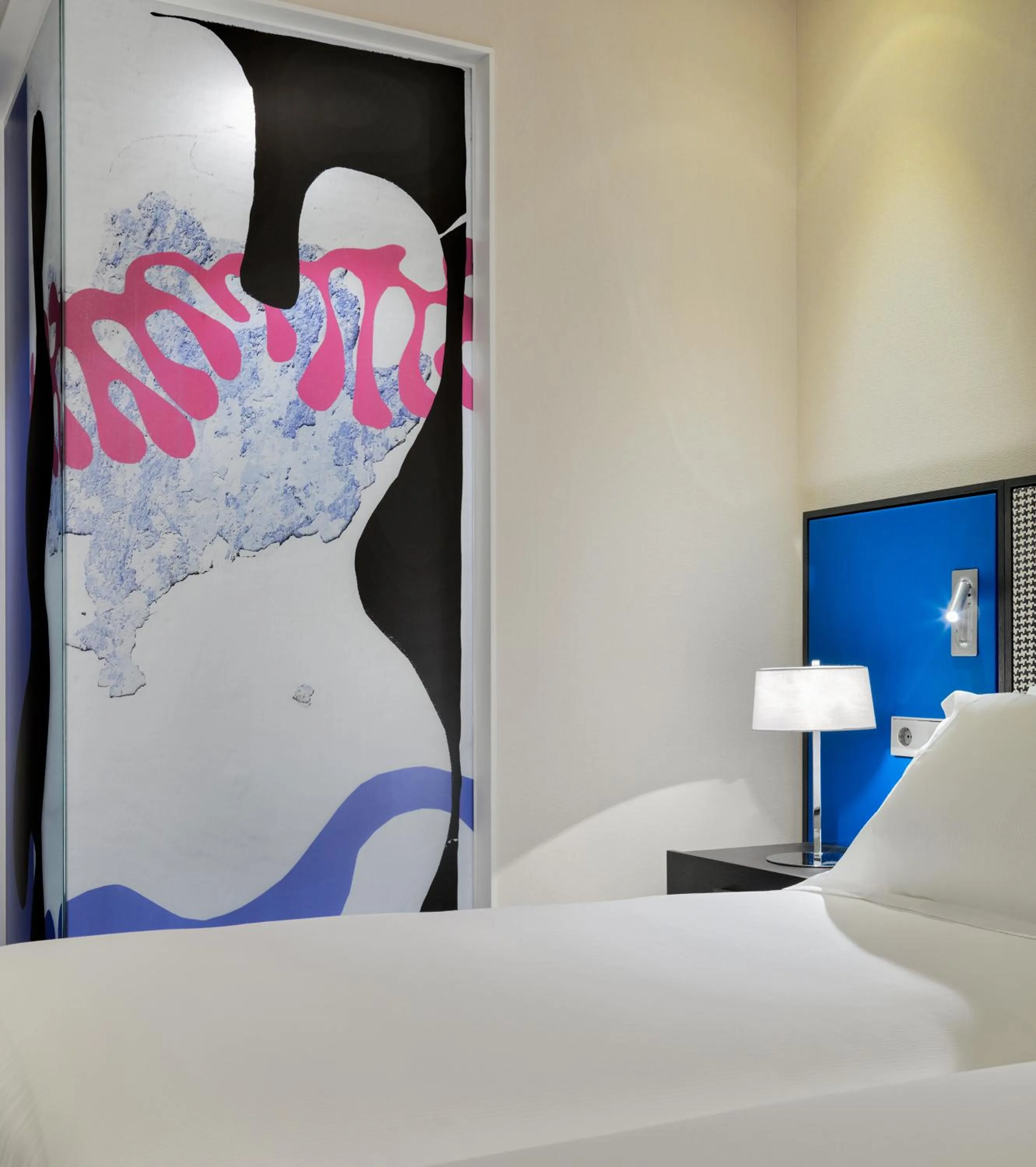 Decorative detail, Bed in H10 Art Gallery 4* Sup